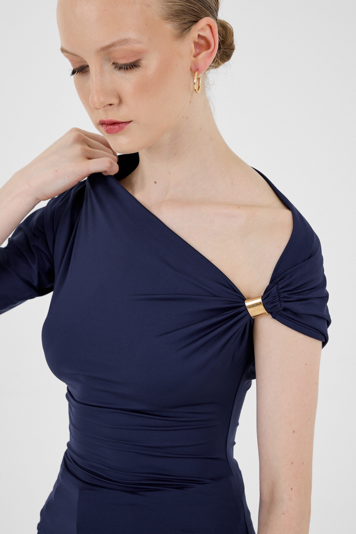 Laci Omuz Aksesuar Detaylı Yarım Kol Bluz 2490 - 4