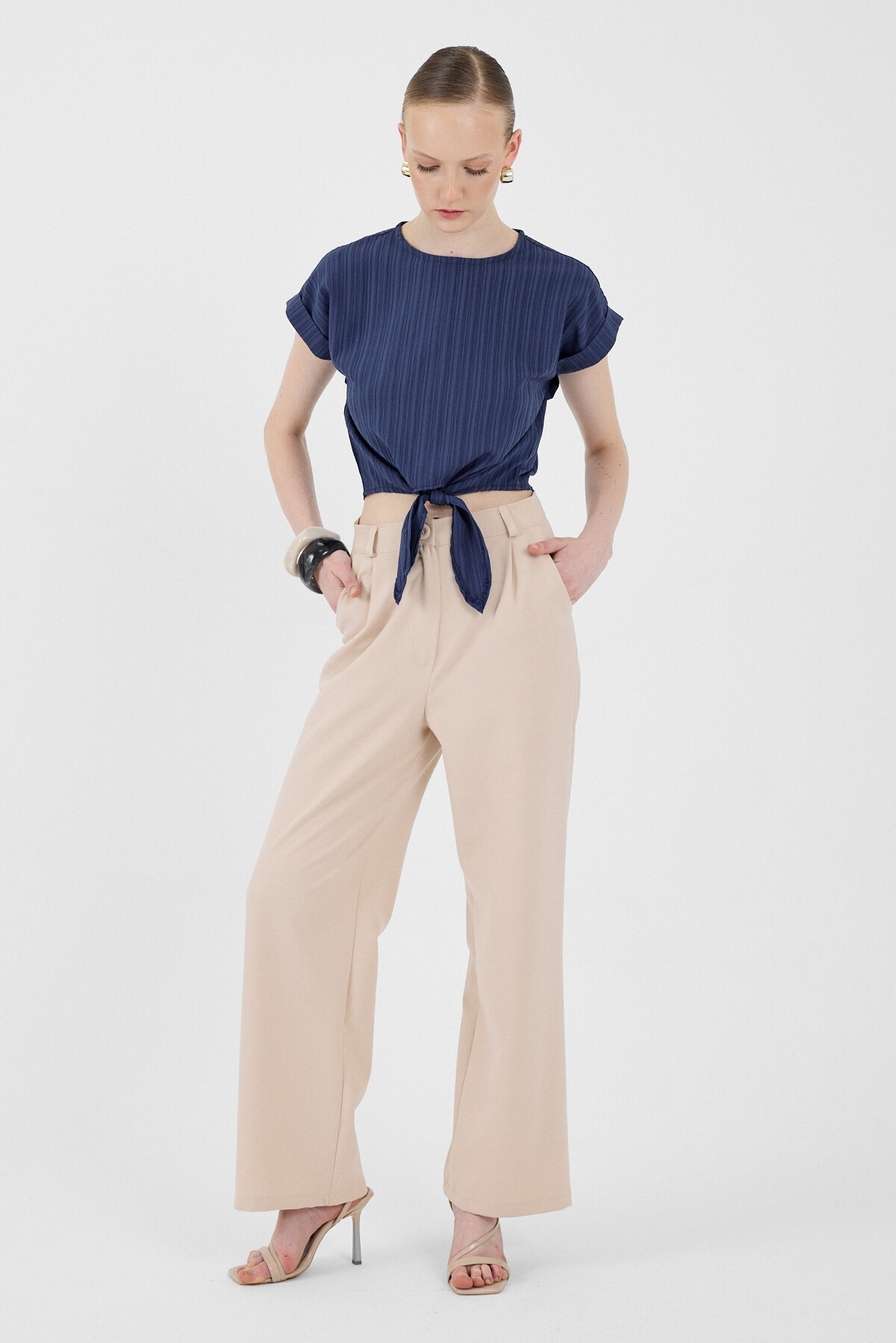 Laci Ön Bağlama Detaylı Bluz 8071A - RAYS