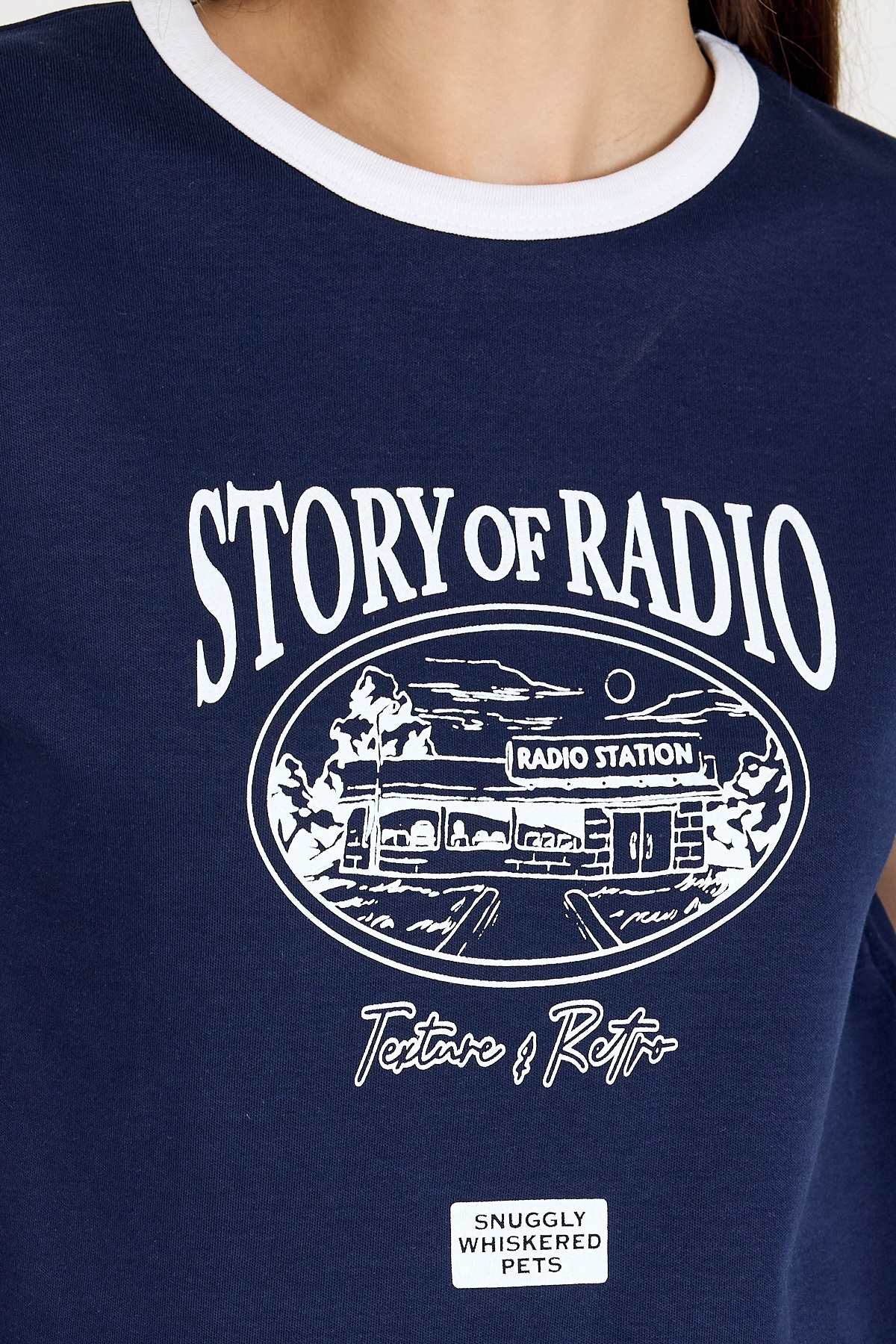 Laci Ribana Yaka ve Kol Detaylı Yazı Baskılı Tişört 5875 - 4