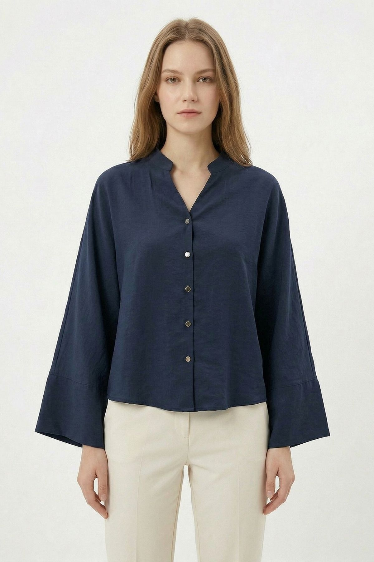 Laci V Kesim Düğmeli Bluz 8022 - 2