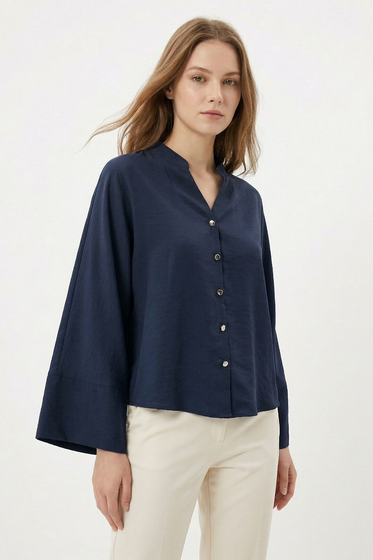 Laci V Kesim Düğmeli Bluz 8022 - 3