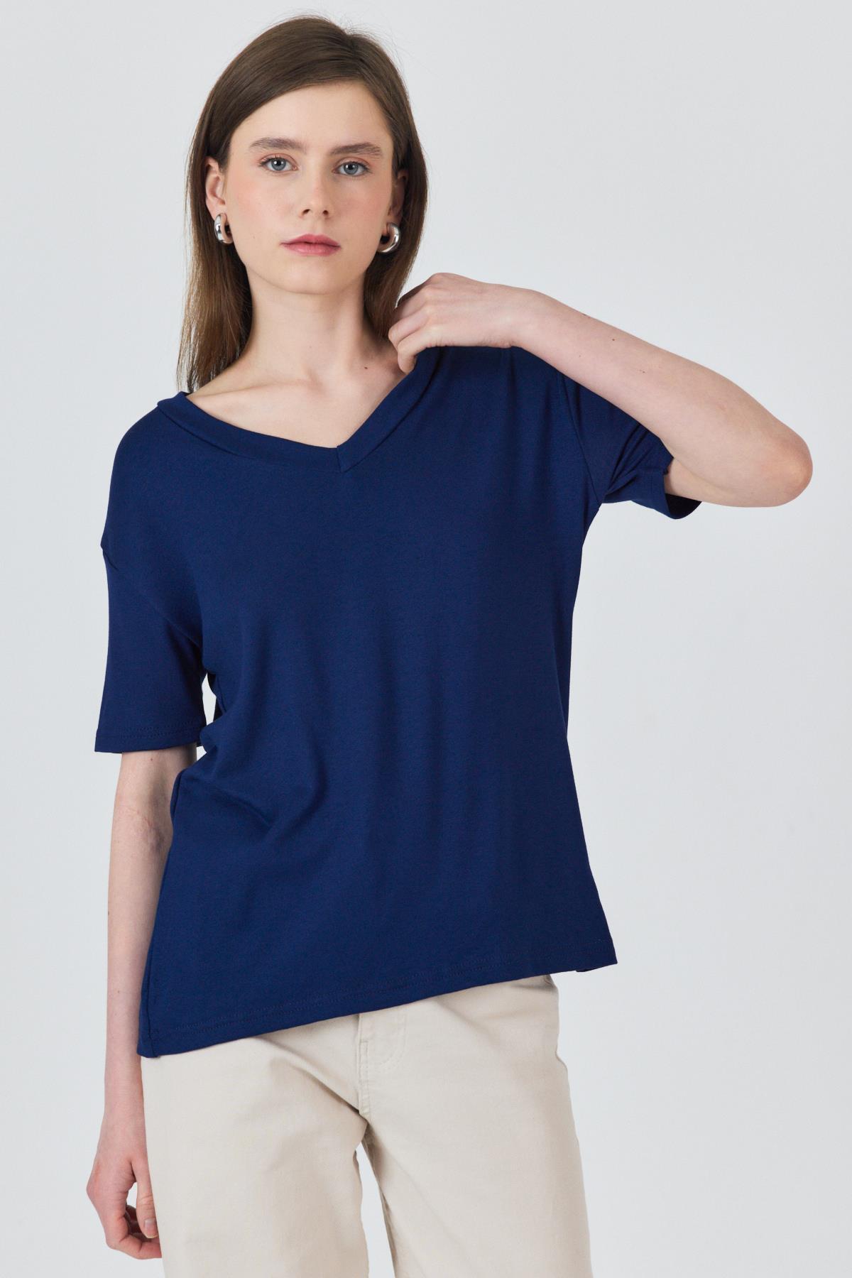 Laci V Yaka Viskoz/Yumuşak Kumaş Dökümlü Tişört 3077 - 7