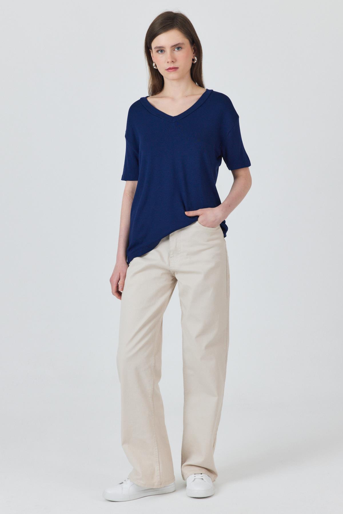 Laci V Yaka Viskoz/Yumuşak Kumaş Dökümlü Tişört 3077 - 6