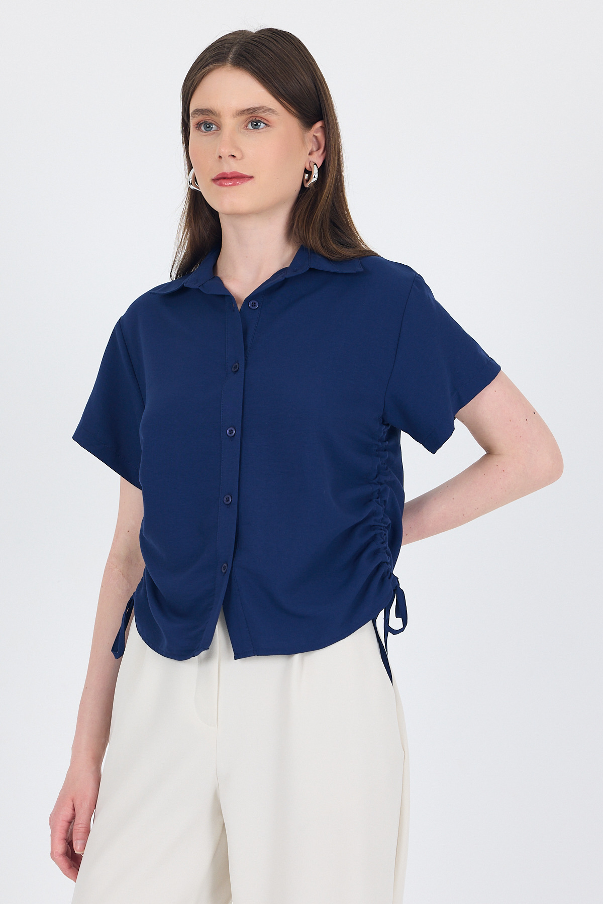 Laci Yanları Büzgülü Bağcıklı Kısa Kollu Gömlek 4368A - 2