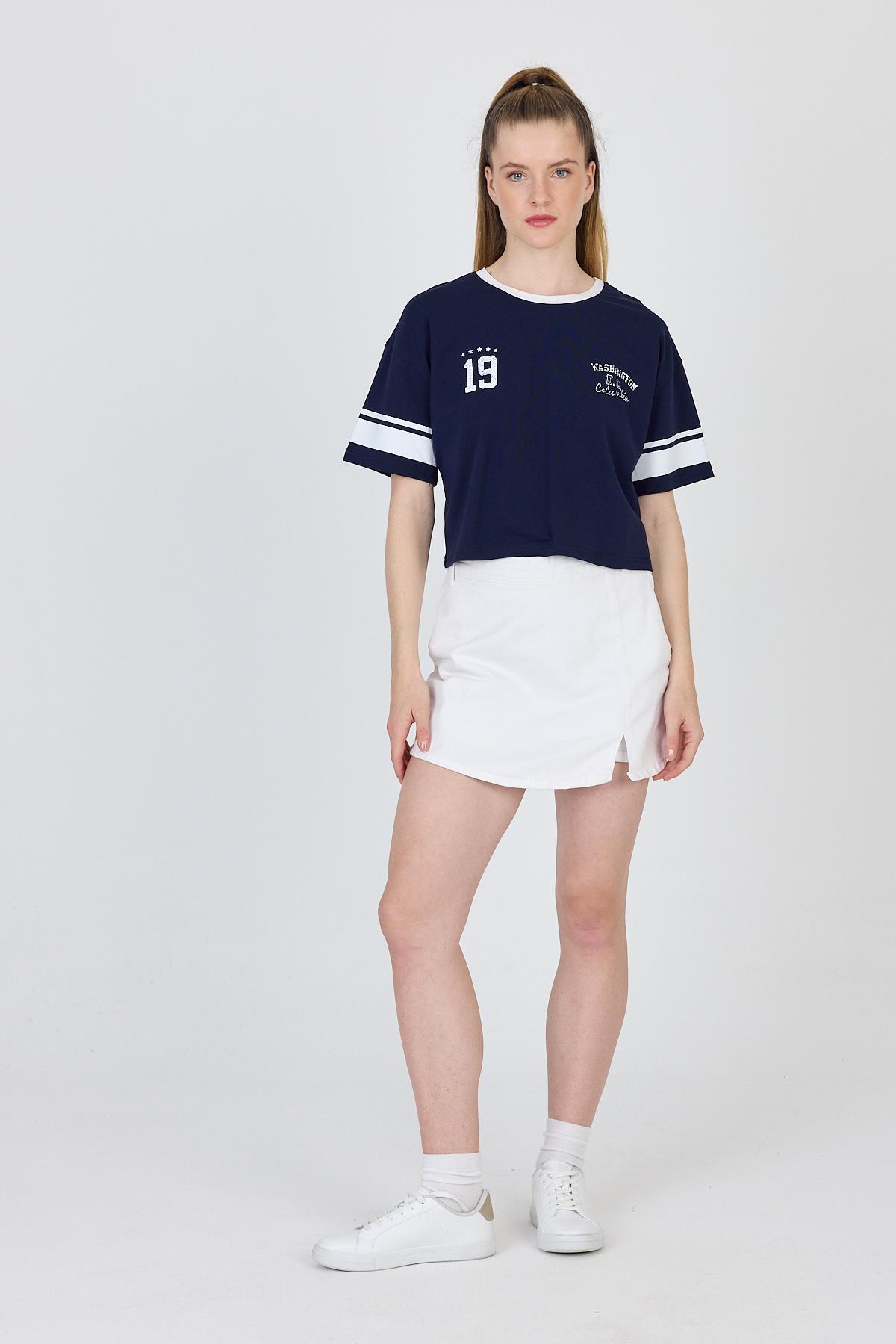 Lacivert Yazı Baskılı Crop Tişört 6584 - 2