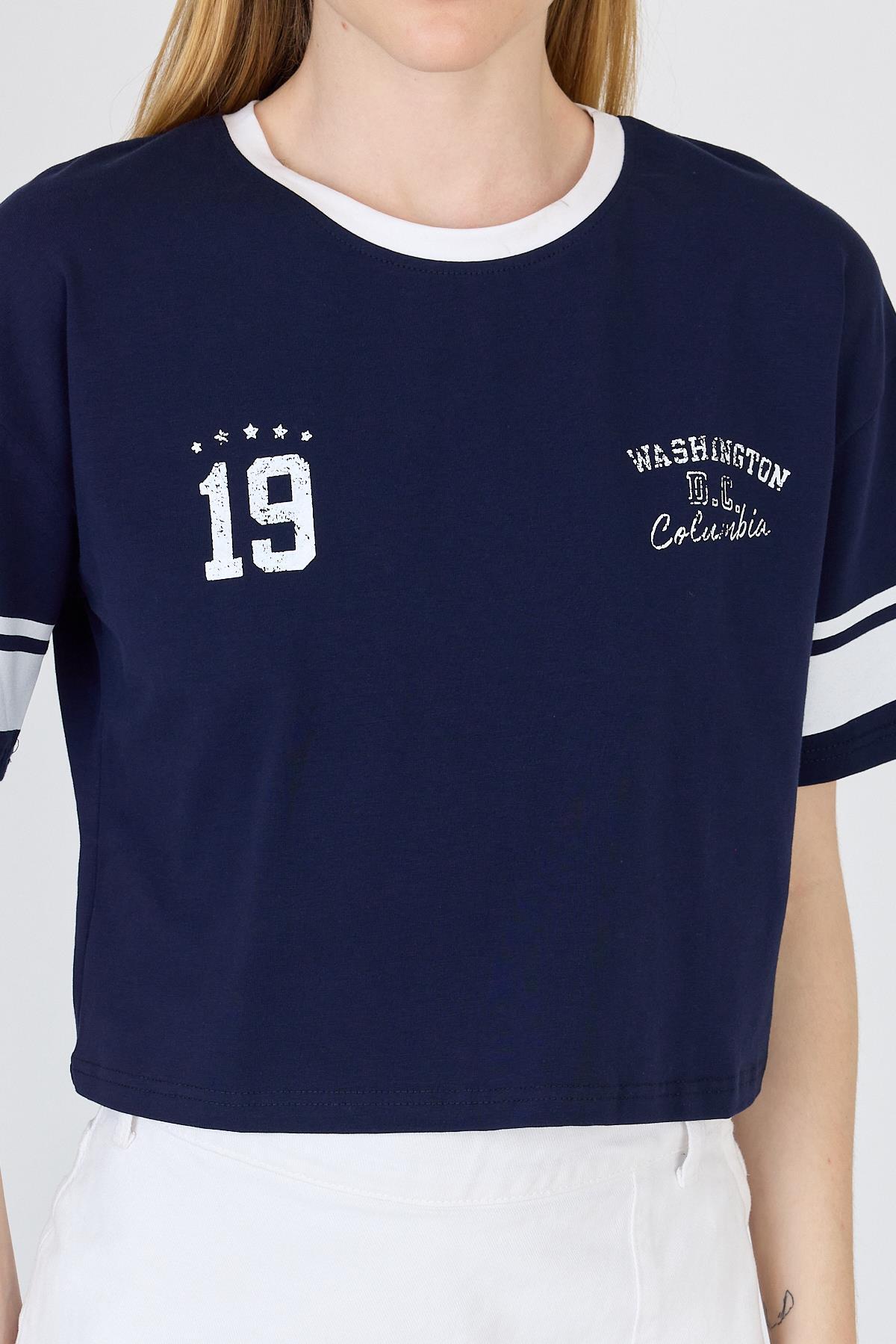 Lacivert Yazı Baskılı Crop Tişört 6584 - 4