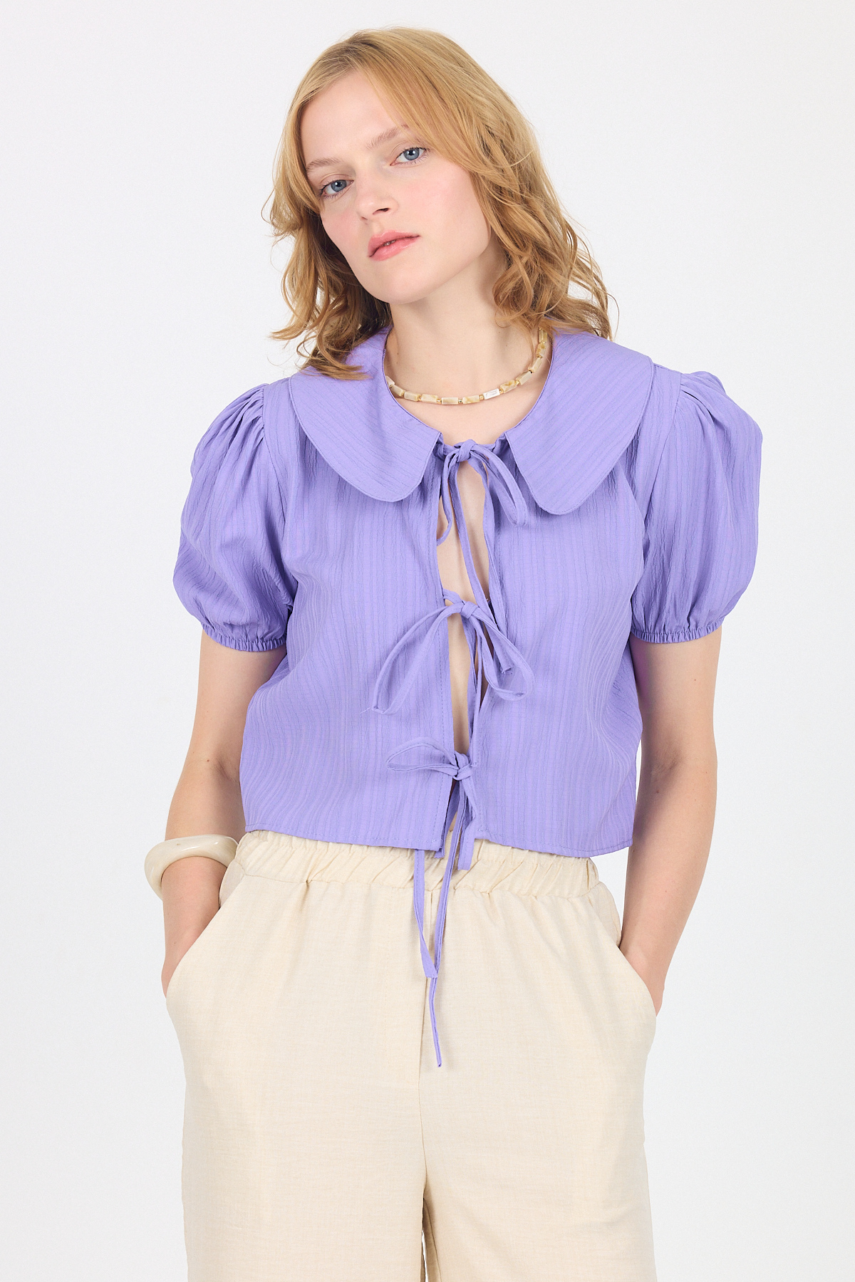 Lila Bağlama Detaylı Bebe Yaka Crop Bluz 8064 