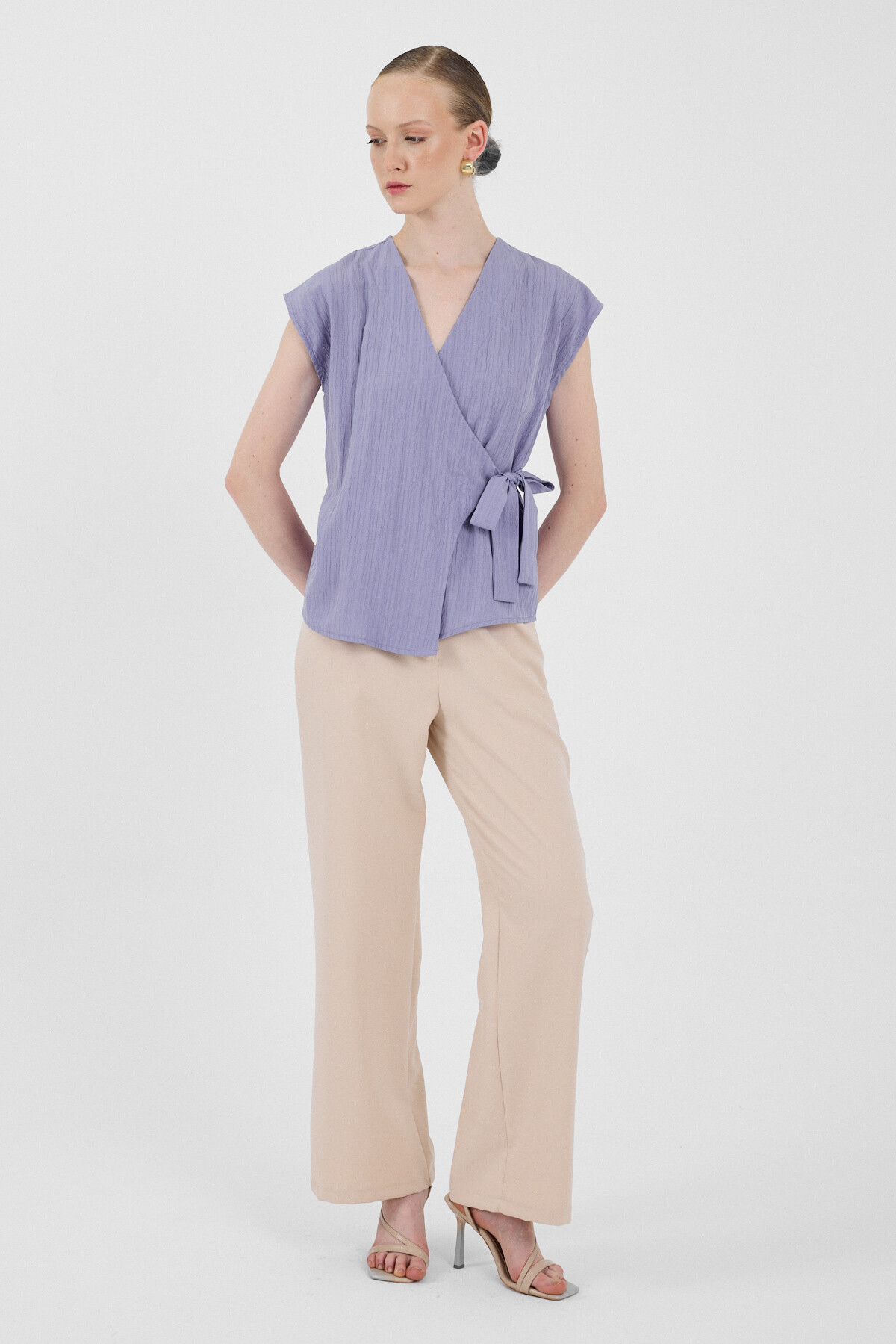 Lila Kruvaze Yaka Bağlama Detaylı Bluz 8025A - 3