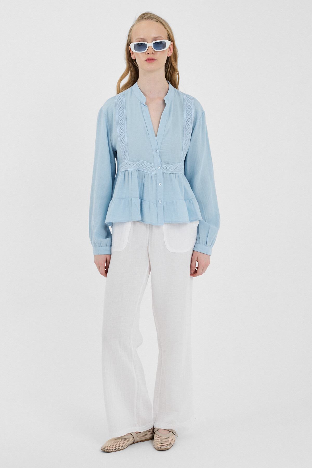 Mavi %100 Pamuk Dantel Detaylı Müslin Gömlek 4823A - RAYS