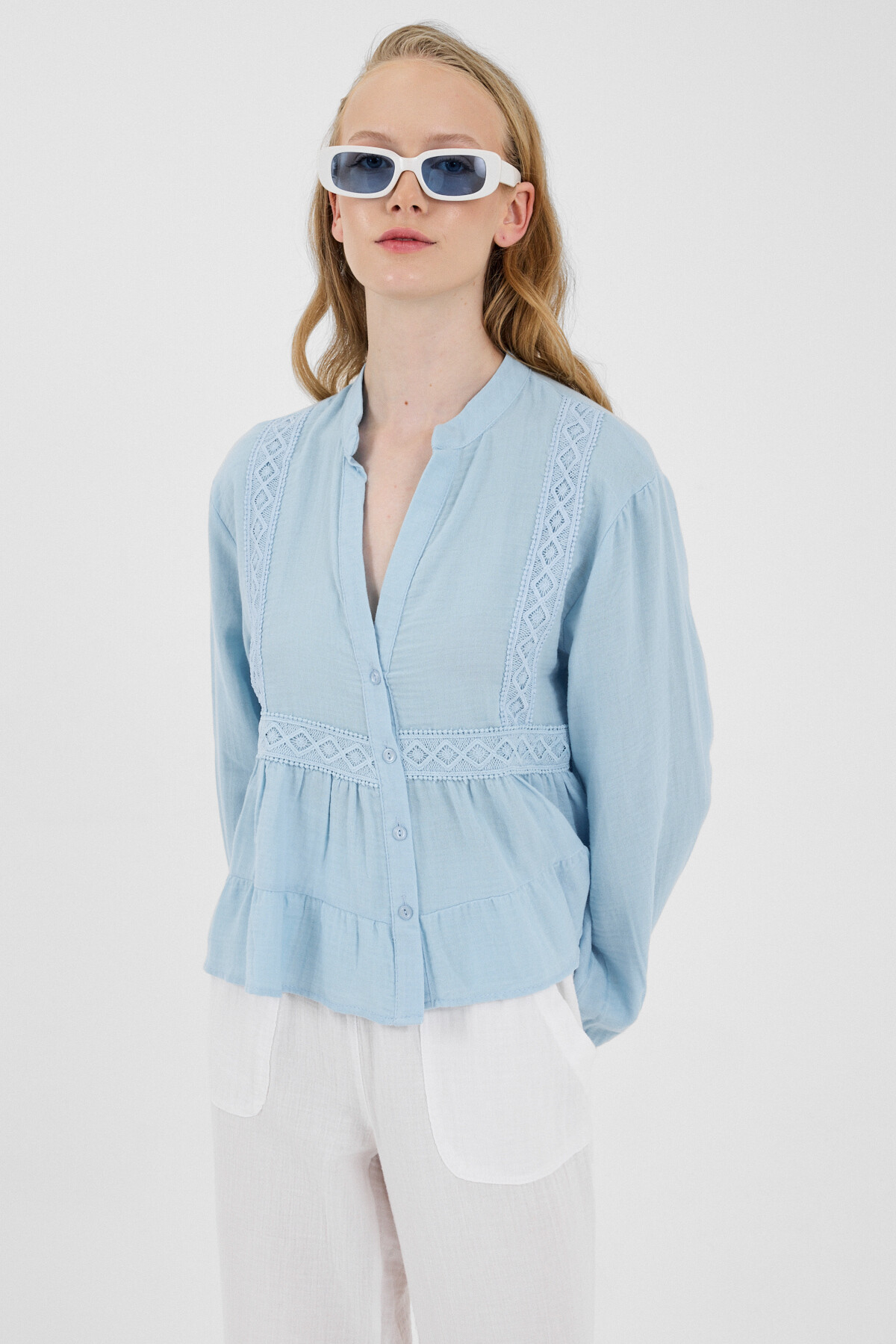 Mavi %100 Pamuk Dantel Detaylı Müslin Gömlek 4823A - 7