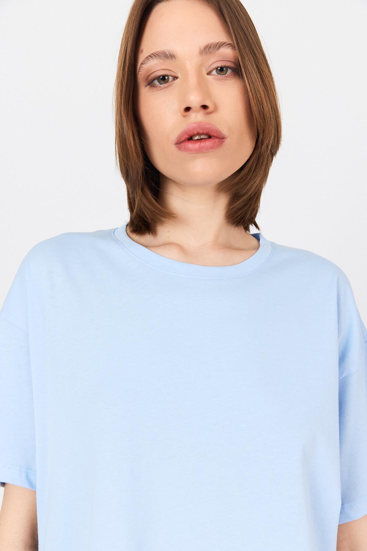 Mavi Arka Yazı Baskılı Kalpli %100 Pamuk Oversize Tişört 2150-33M - 4