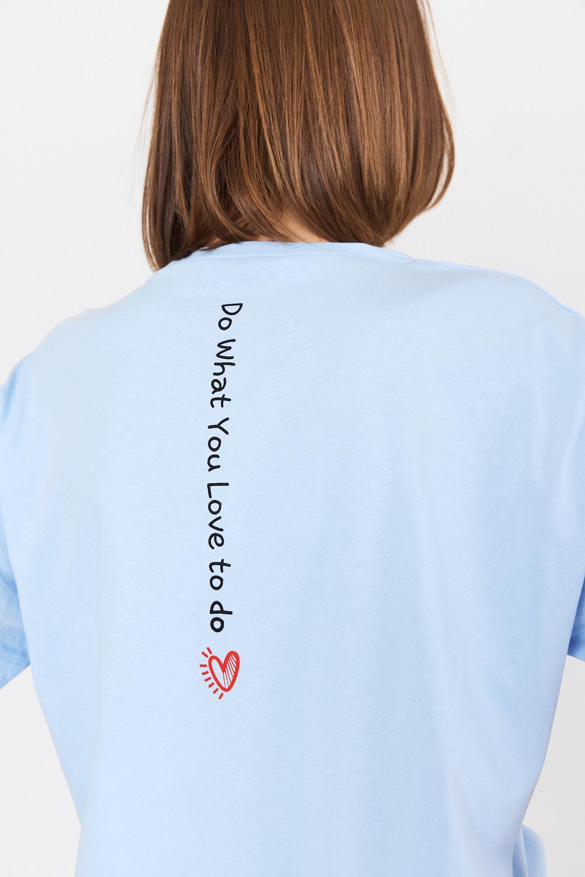 Mavi Arka Yazı Baskılı Kalpli %100 Pamuk Oversize Tişört 2150-33M - 6