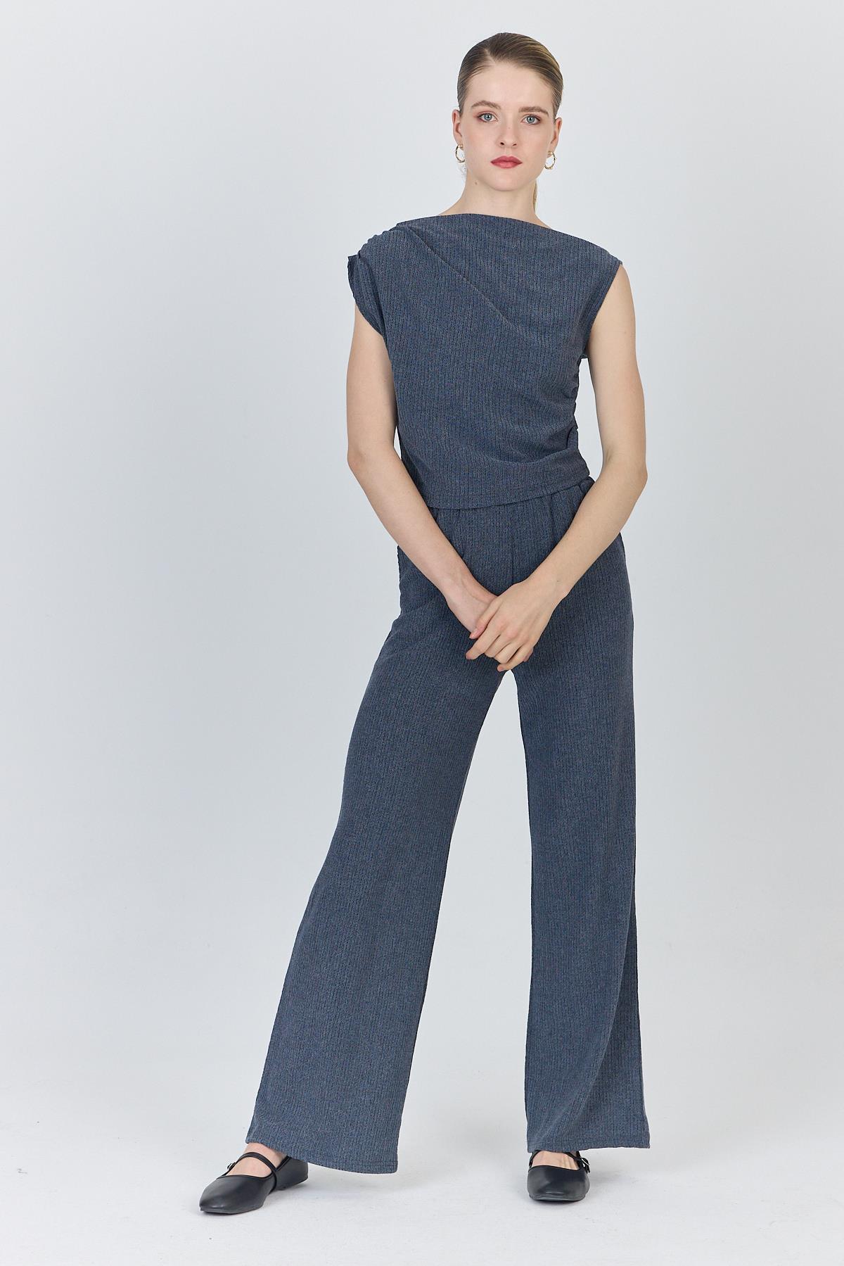 Mavi Asimetrik Omuz Detaylı Bluz ve Geniş Paça Pantolon Takım 1491 