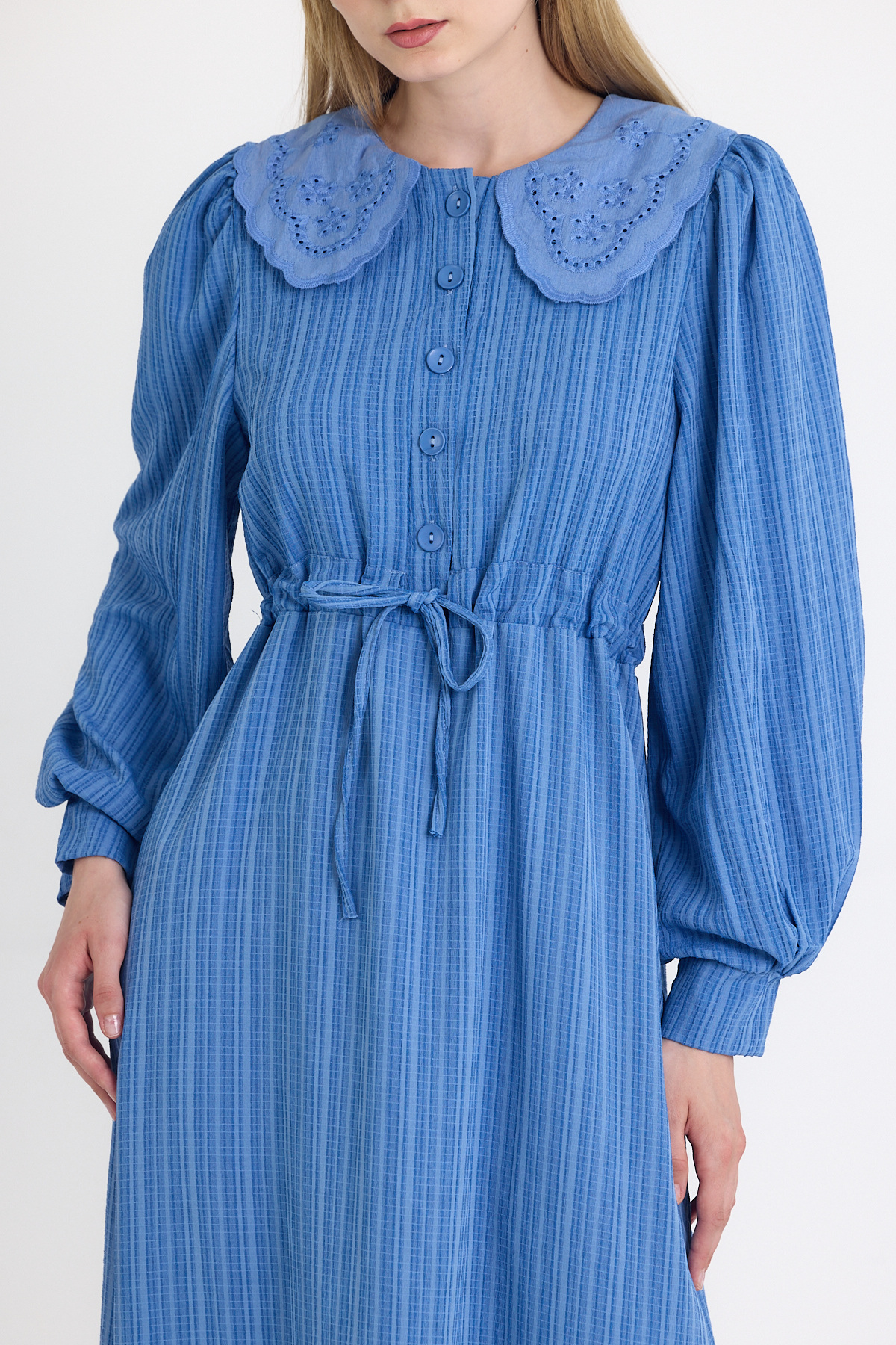 Mavi Fisto Detaylı Geniş Yaka Kuşaklı Çizgili Elbise 4330A - 4