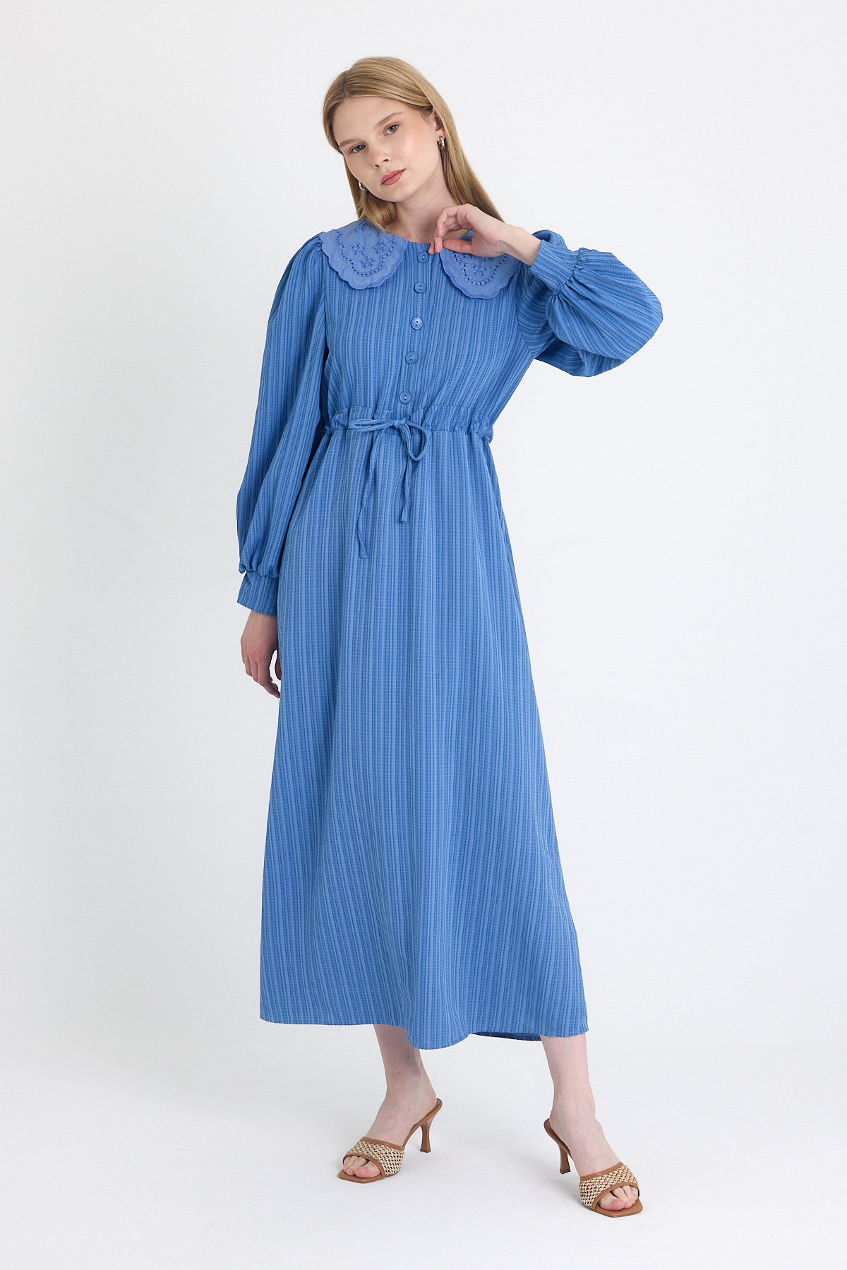 Mavi Fisto Detaylı Geniş Yaka Kuşaklı Çizgili Elbise 4330A - 6