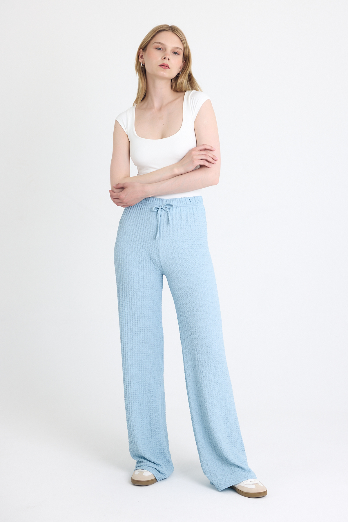 Mavi Geniş Paça Dökümlü Bürümcük Kumaş Pantolon 326 - 3