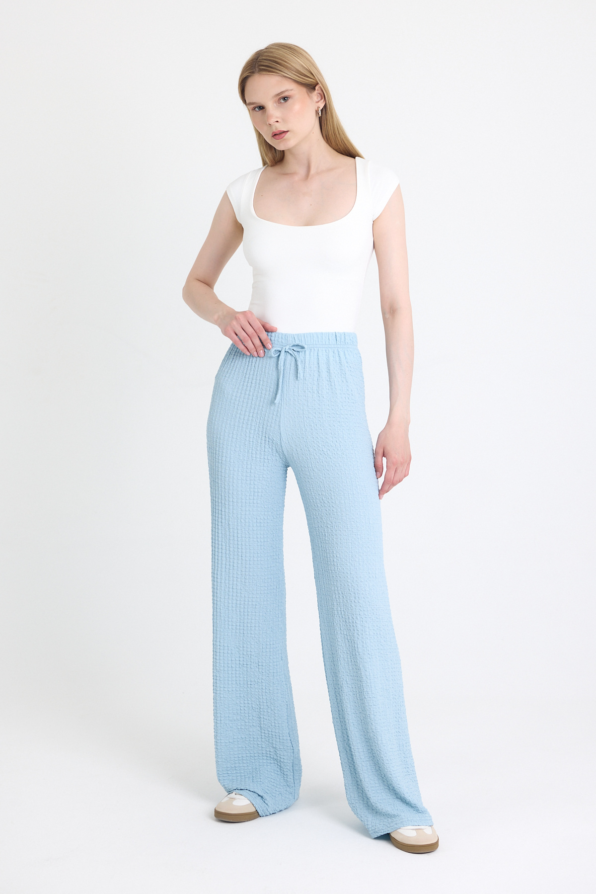 Mavi Geniş Paça Dökümlü Bürümcük Kumaş Pantolon 326 - 6