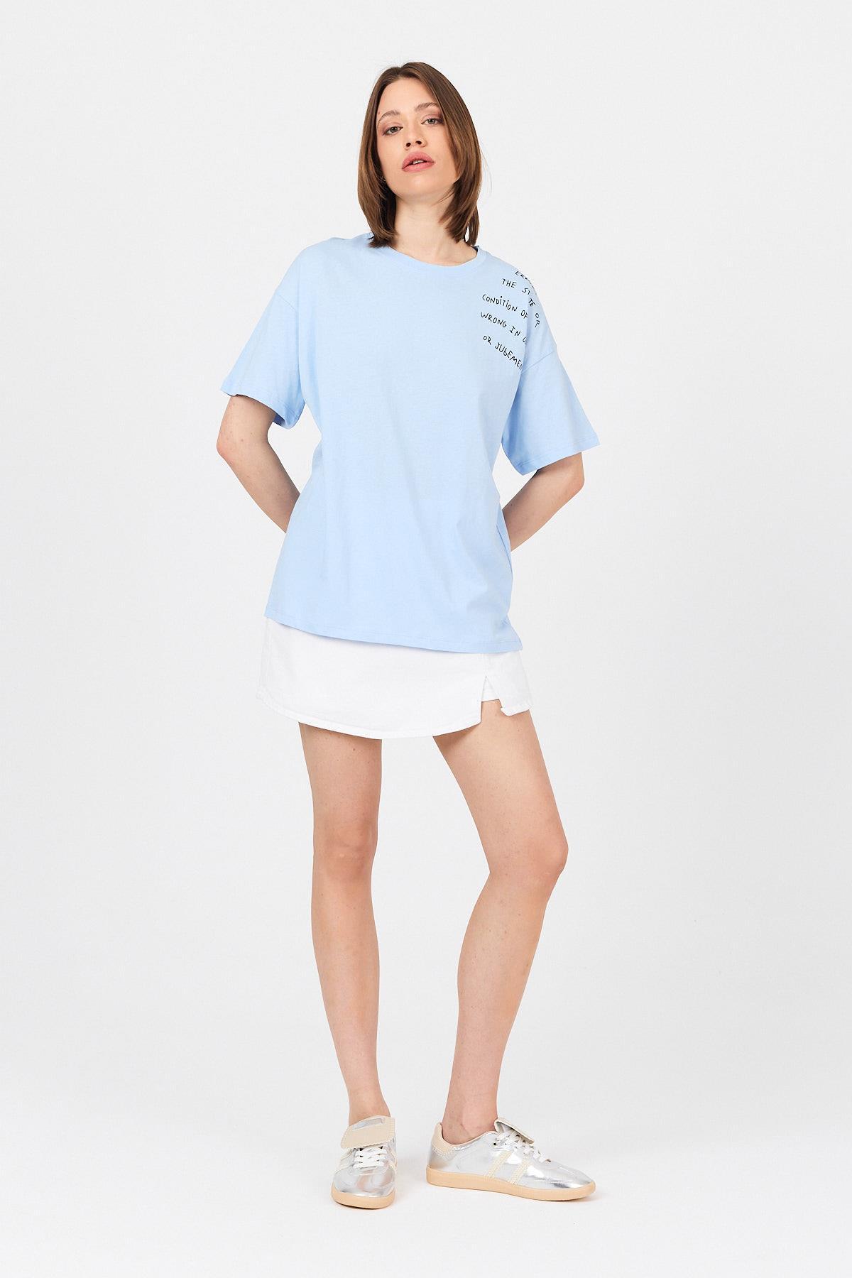 Mavi Göğüs Yazı Baskılı Pamuklu Oversize Tişört 2150-31M - 3