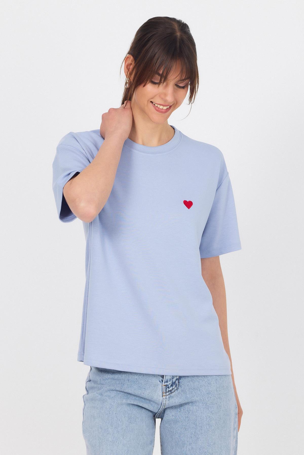 Mavi Kalp Nakışlı Premium Kumaş Tişört 6218 - RAYS