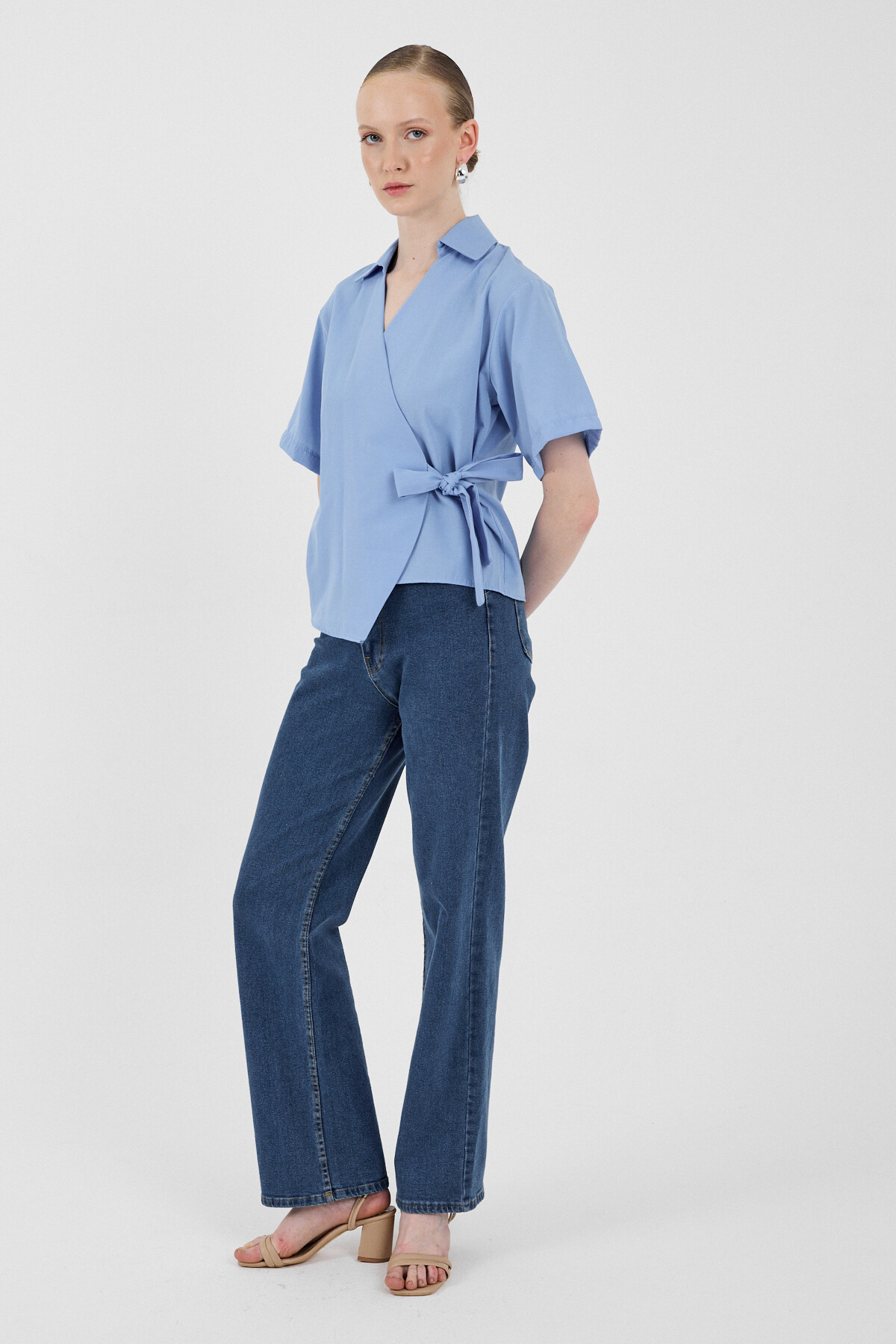 Mavi Kısa Kol Yan Bağlama Detaylı Bluz 8095A - RAYS