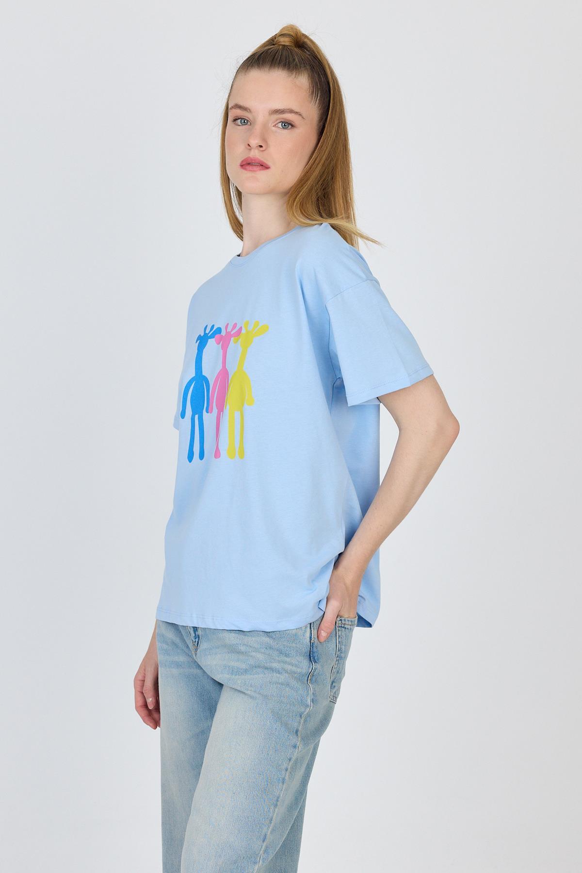 Mavi Oversize Zürafa Baskılı Tişört 2150-12M - RAYS