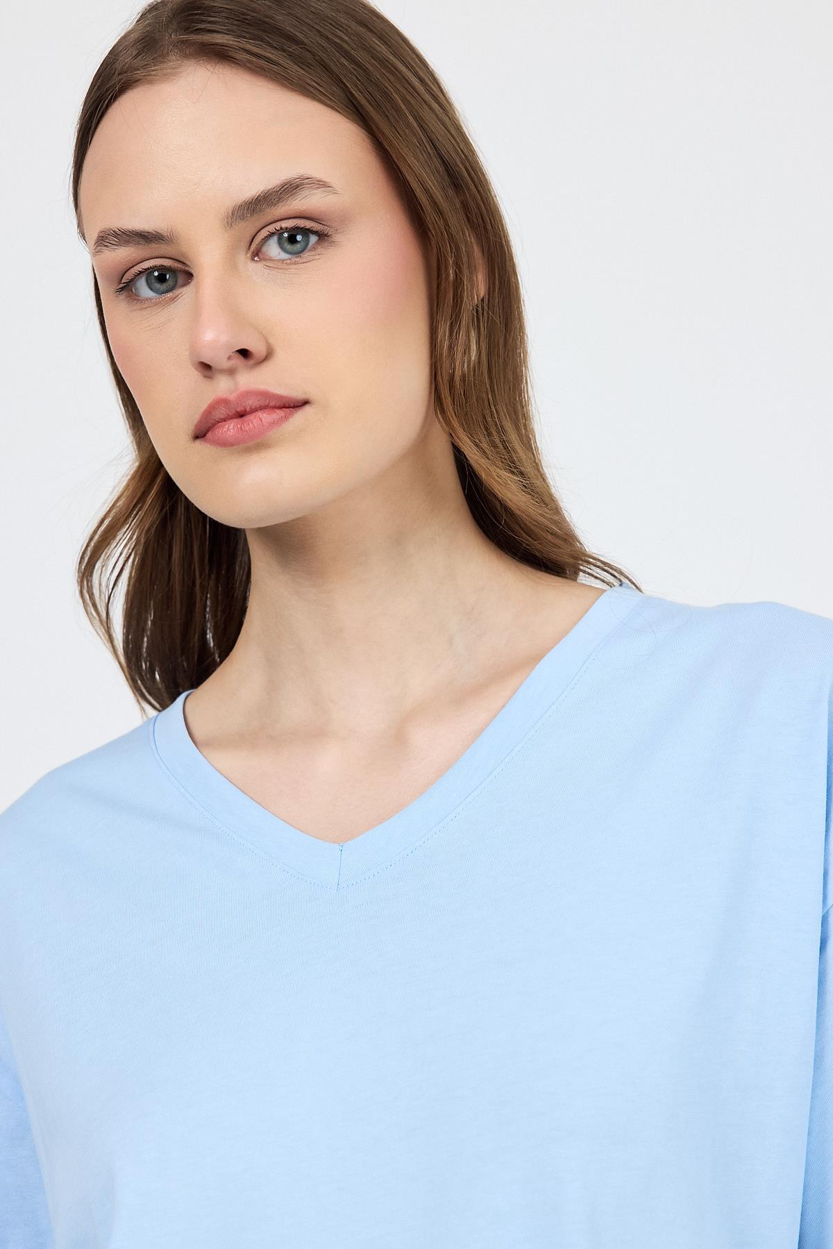Mavi V Yaka %100 Pamuk Comfort Fit Tişört 2143M - RAYS