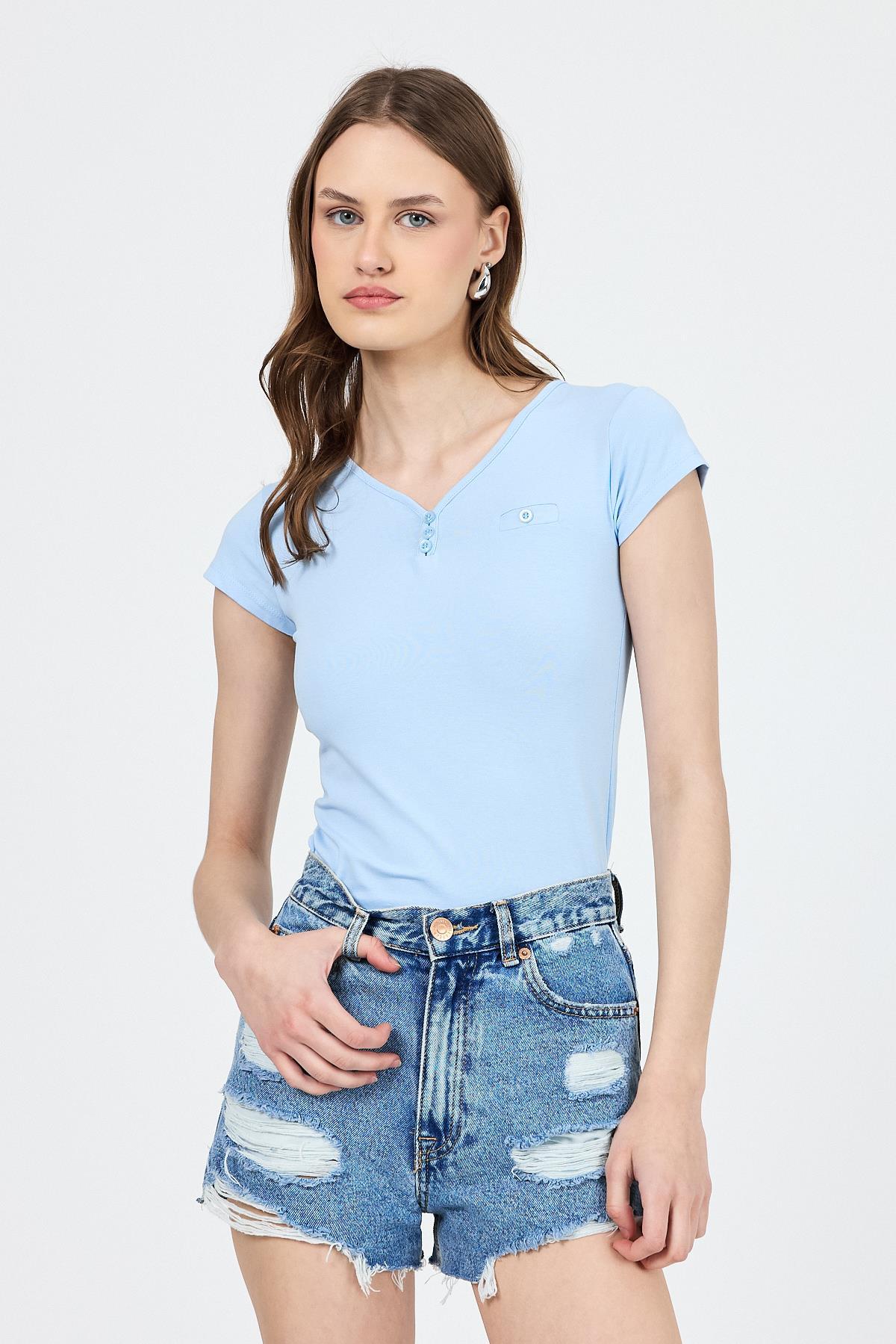 Mavi V Yaka Düğmeli Cep Detaylı Slim Fit Tişört 2213 