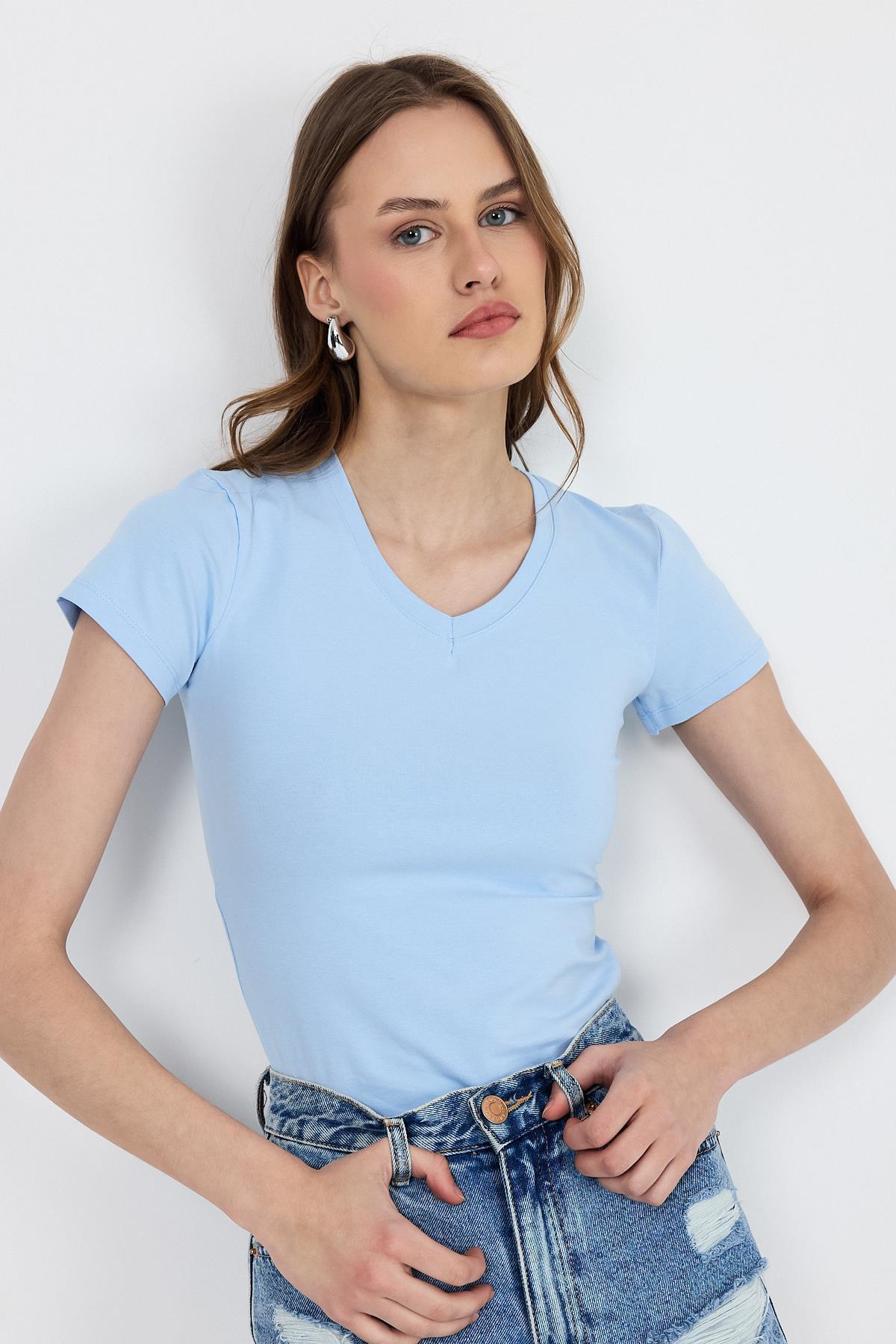 Mavi V Yaka Slim Fit Tişört 2215 - RAYS