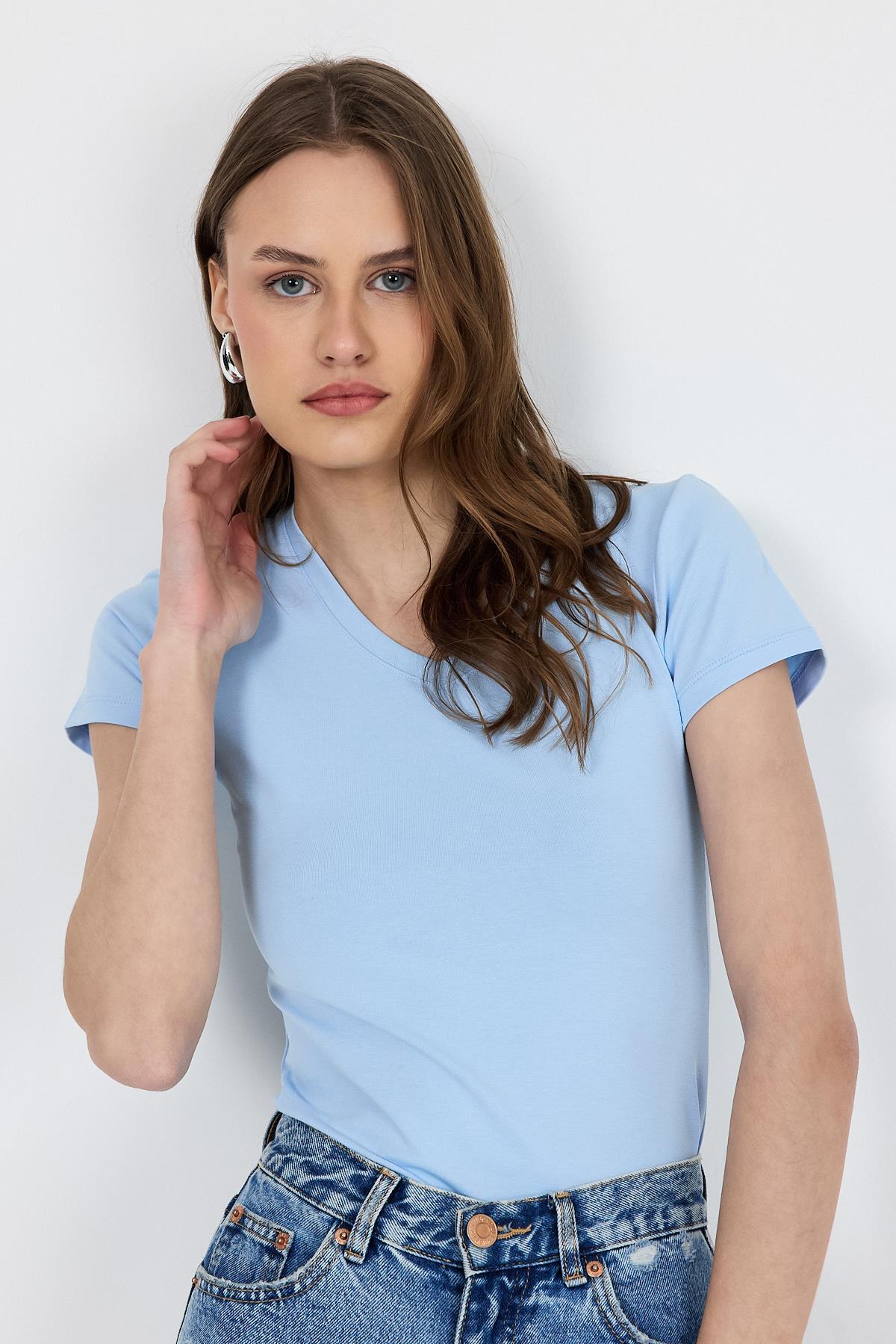 Mavi V Yaka Slim Fit Tişört 2215 - 8