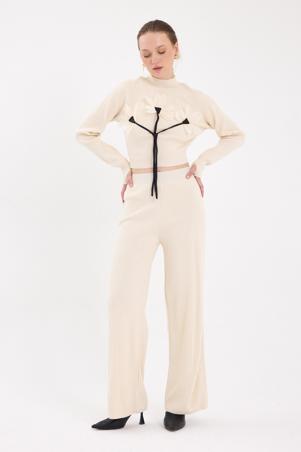 Natural Çiçek Detaylı Triko Alt Üst Takım 7075 