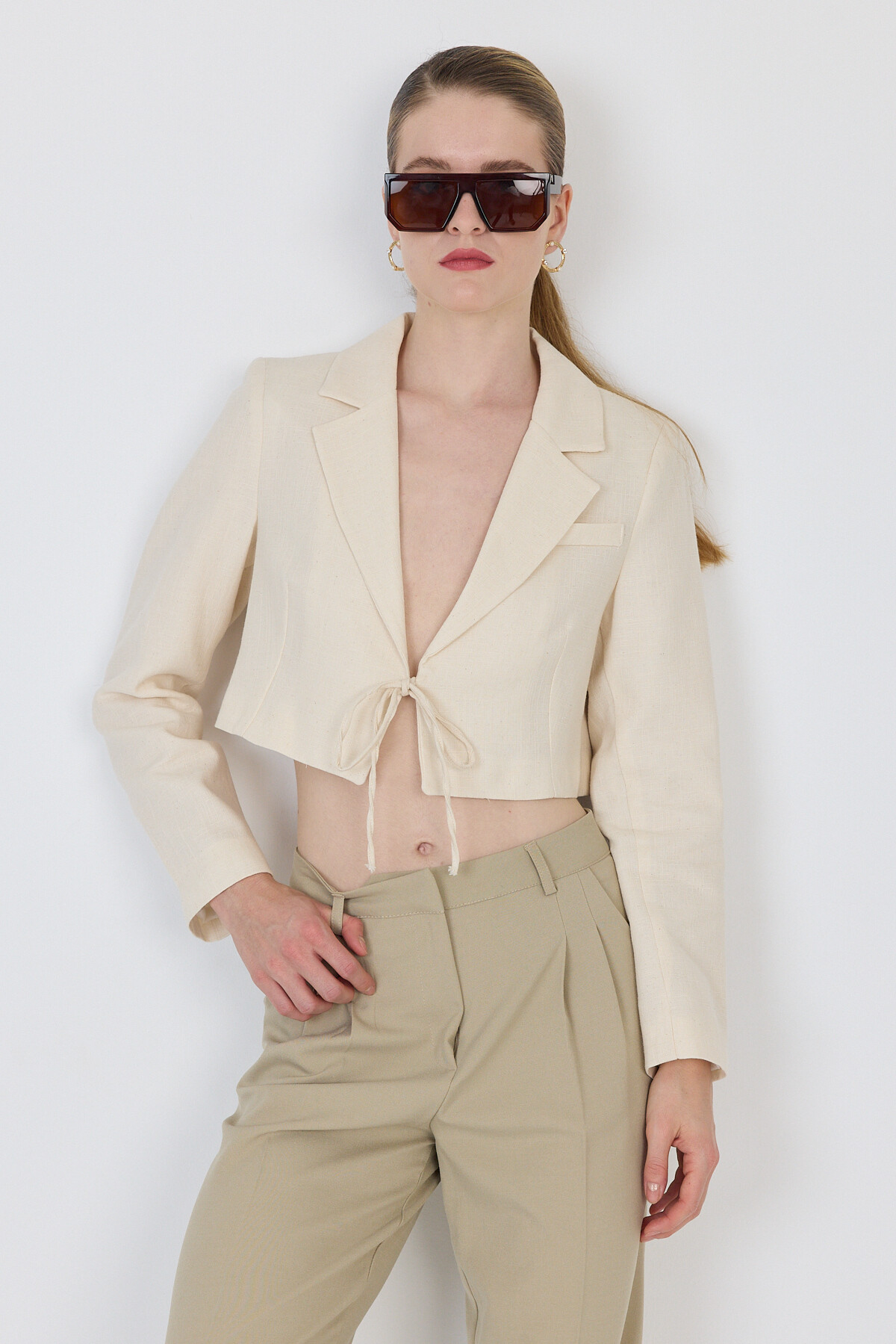 Natural Keten Görünümlü %100 Pamuk Bağlama Detaylı Crop Blazer Ceket 7070 - 1