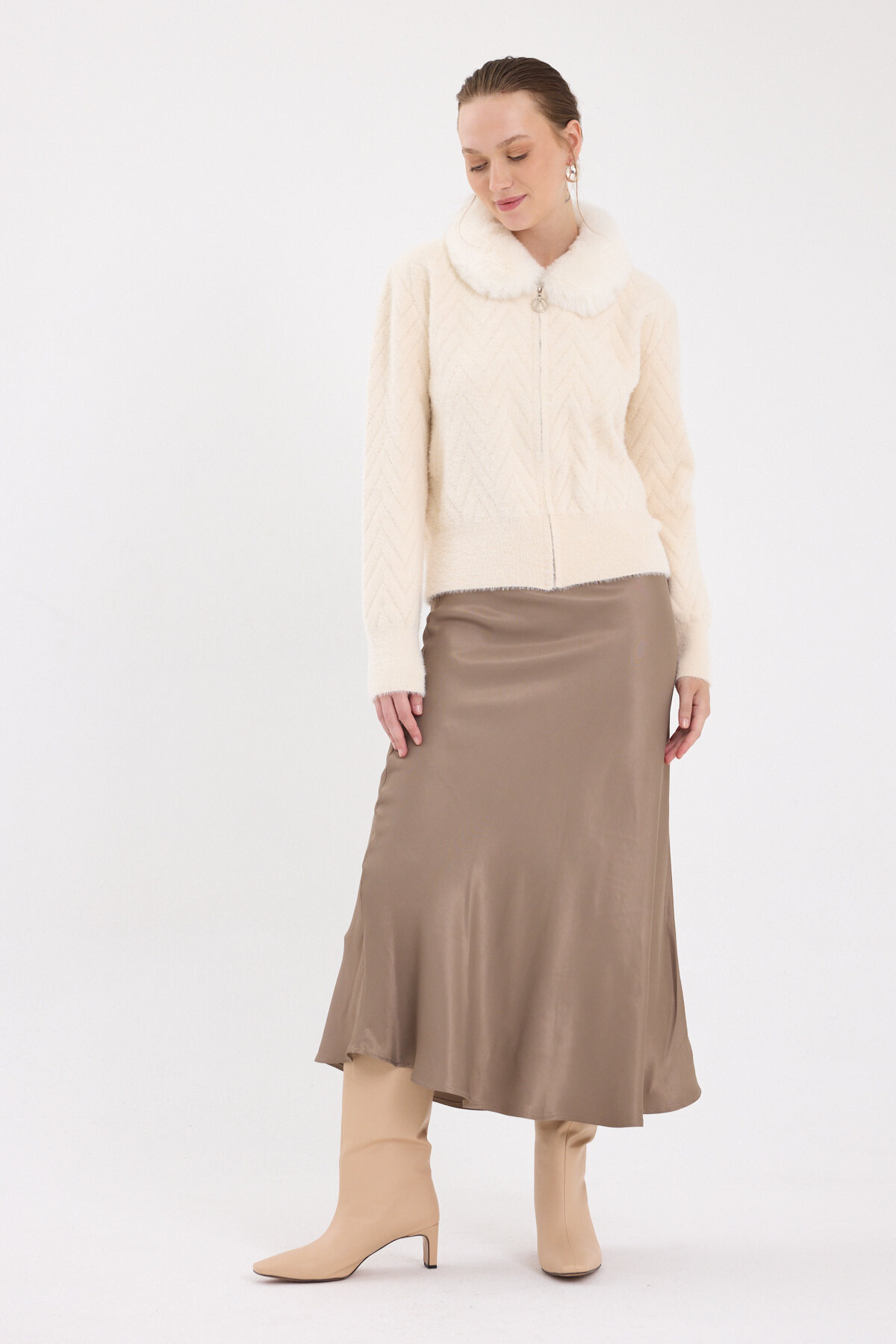 Natural Yaka Kürk Detaylı Kadın Hırka 6680 - RAYS