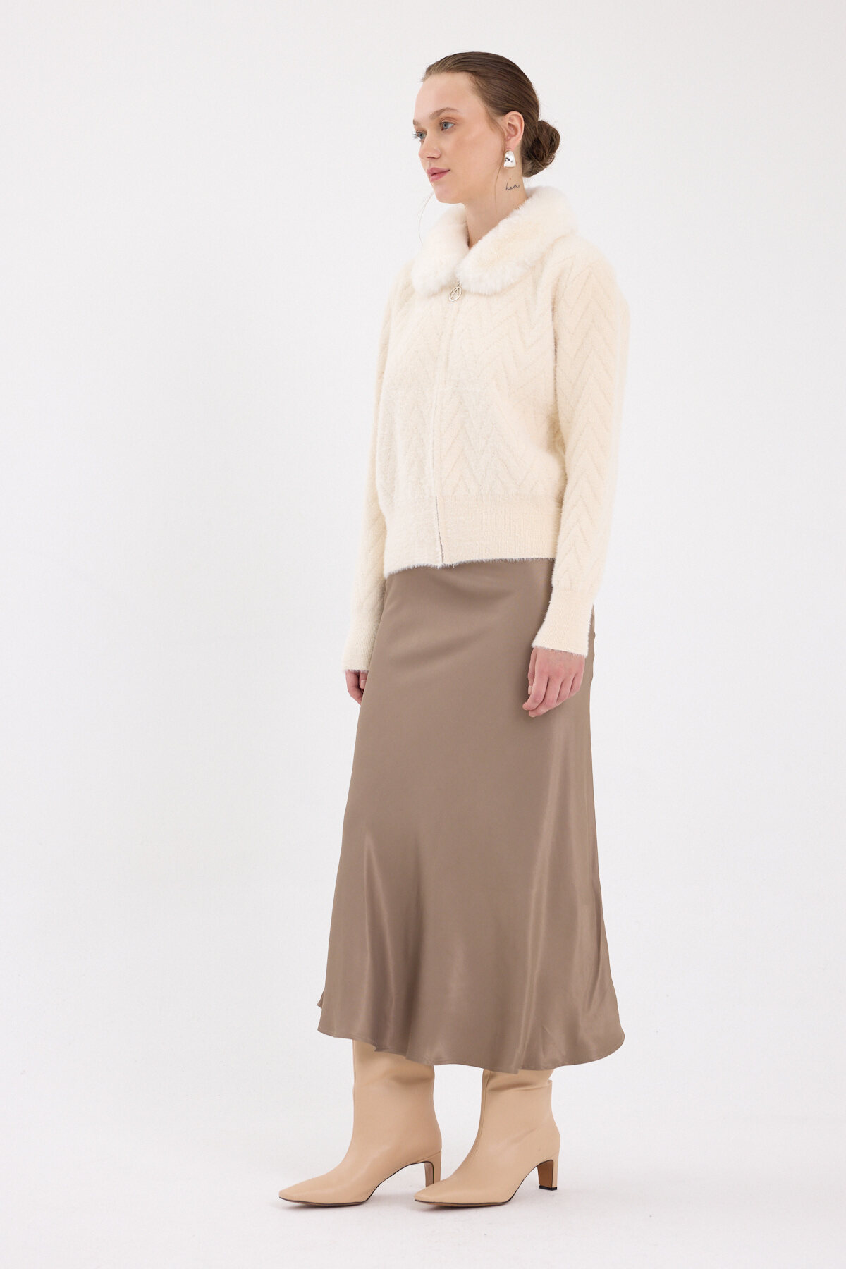 Natural Yaka Kürk Detaylı Kadın Hırka 6680 - 7