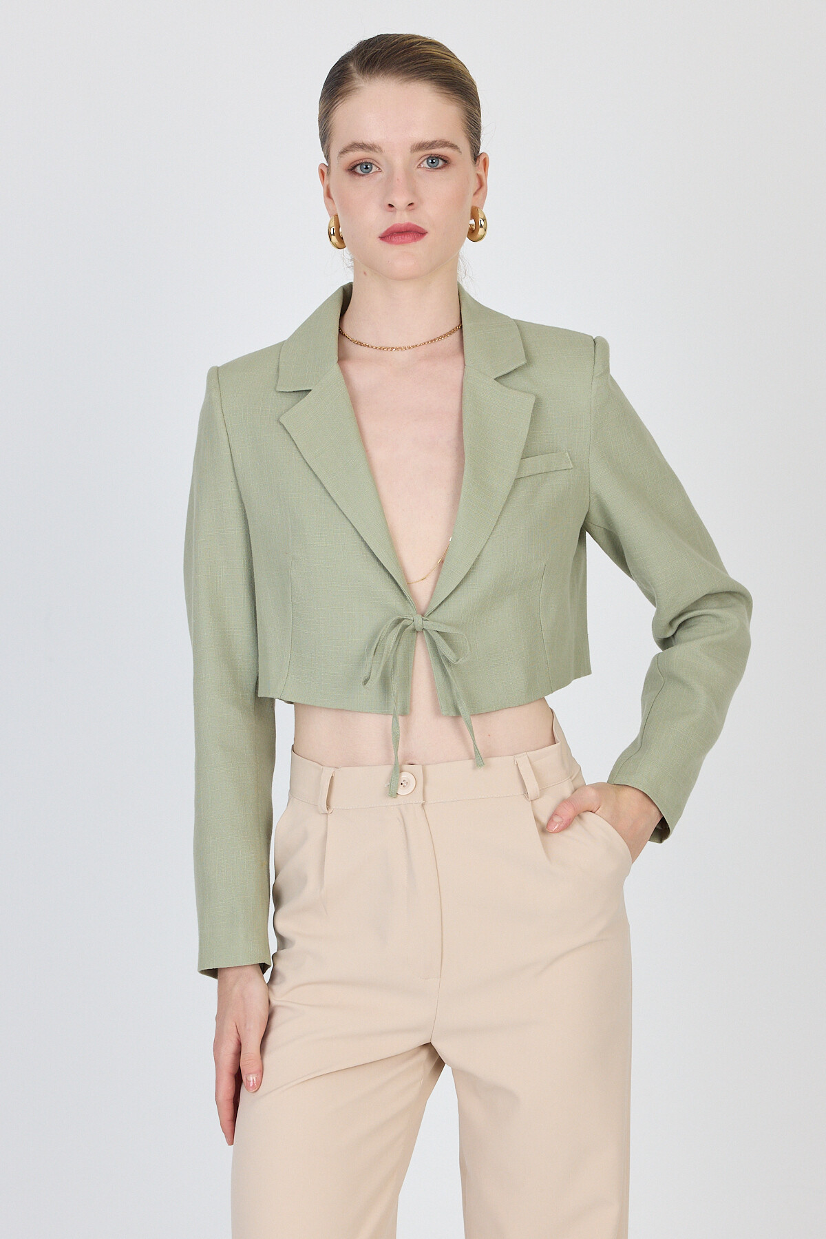 Olive Yeşili Keten Görünümlü %100 Pamuk Bağlama Detaylı Crop Blazer Ceket 7070 - 1