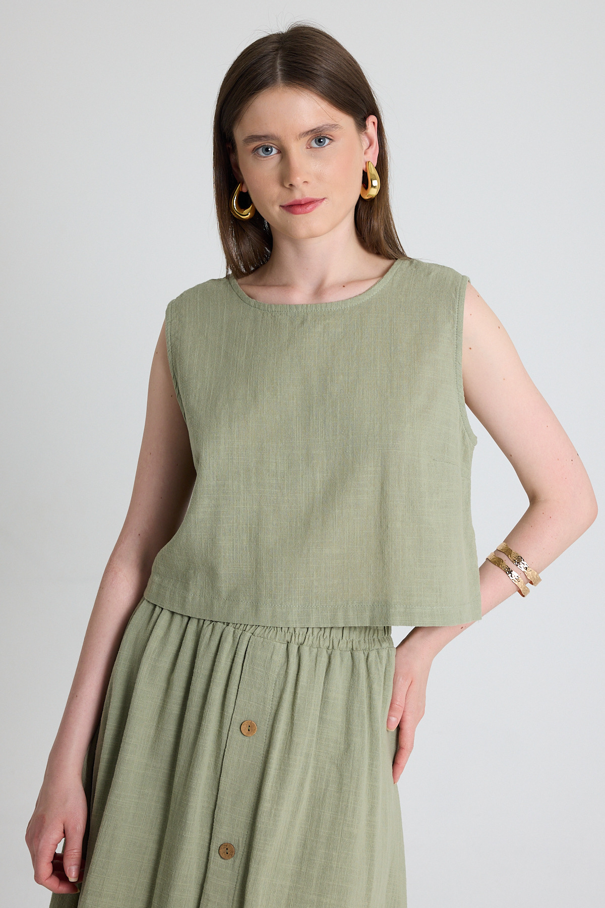 Olive Yeşili Keten Görünümlü %100 Pamuk Kolsuz Crop Bluz 3419-1 