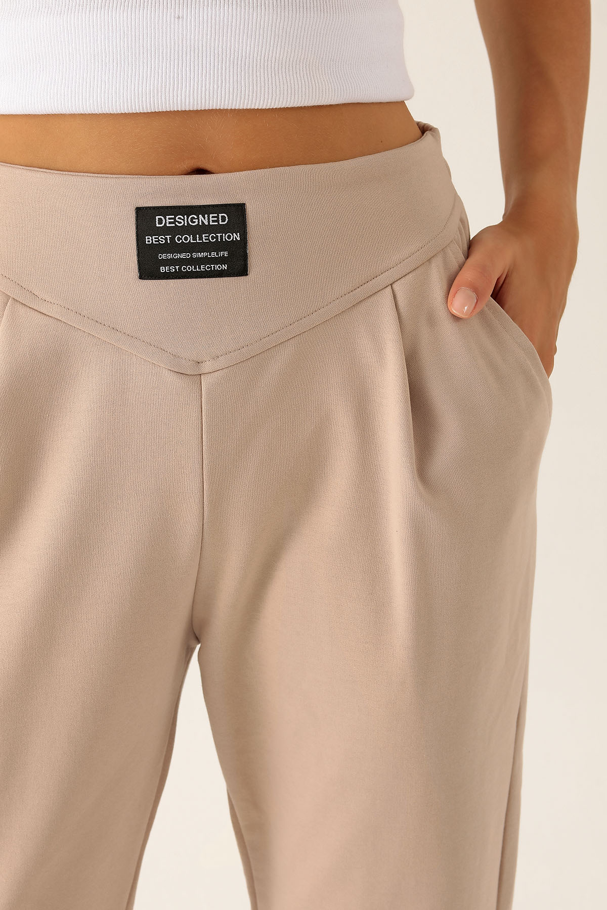 Önü Arma Detay Eşofman - 23374 Bej - 6