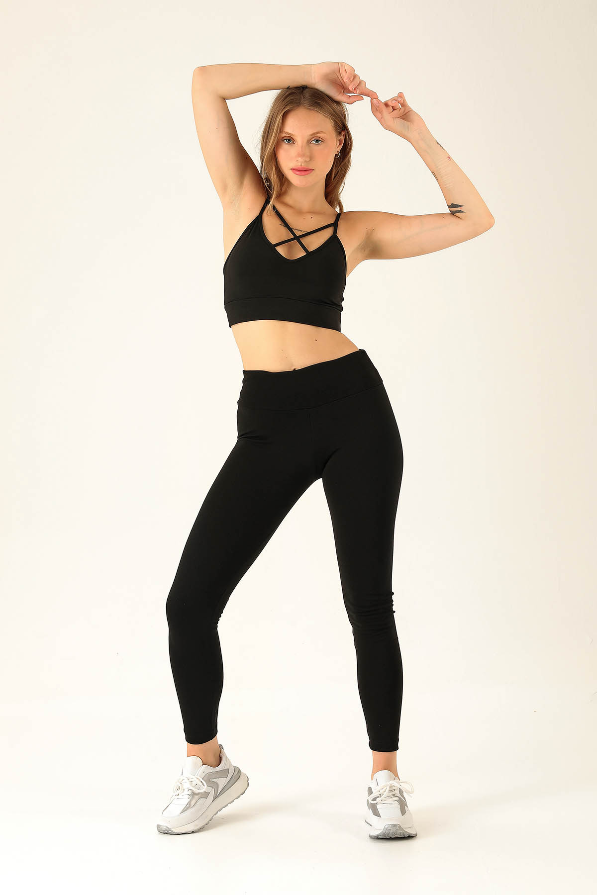 Önü Çapraz Askılı Büstiyer - 9022-1 Siyah - 3