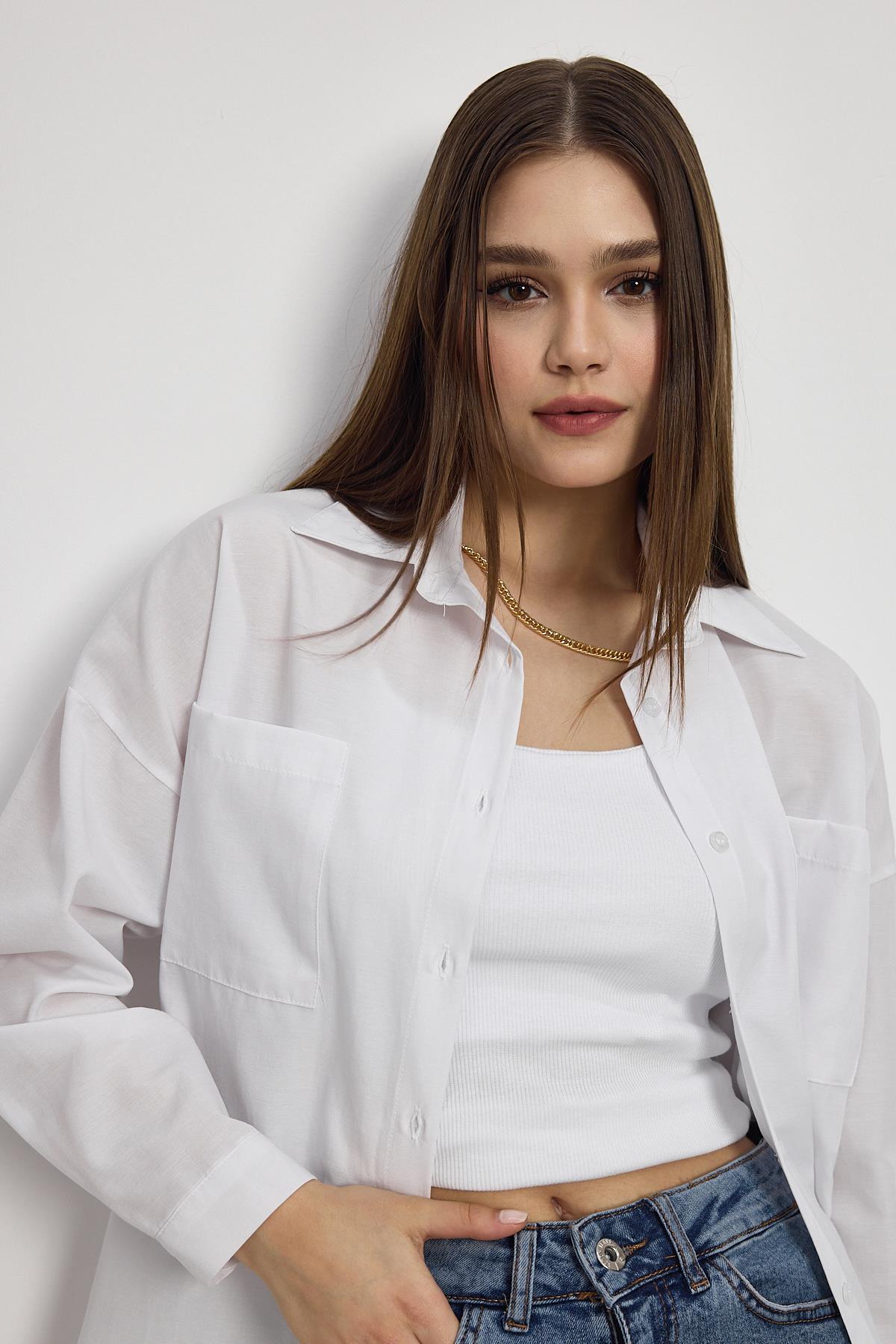 Beyaz Çift Cepli Oversize Uzun Basic Gömlek TCR 6256A - 4