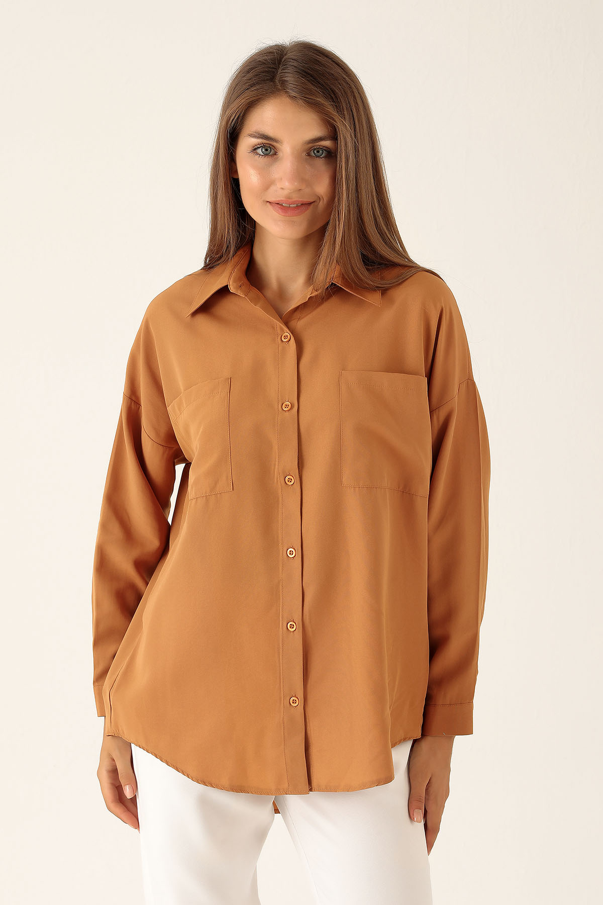 Bisküvi Çift Cepli Oversize Uzun Basic Gömlek TCR 6256A 