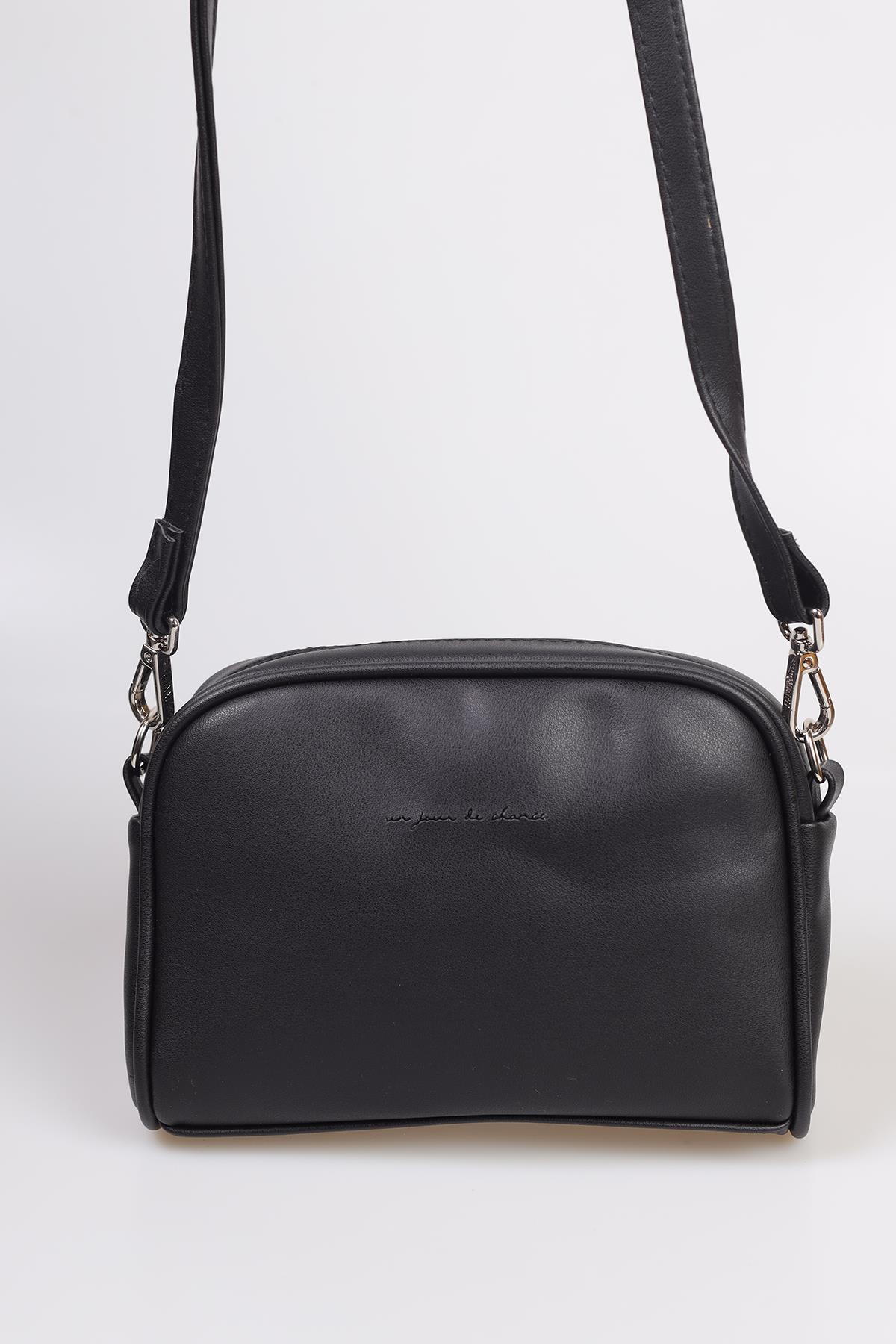 Oval Çapraz Çanta - 9049 Siyah 