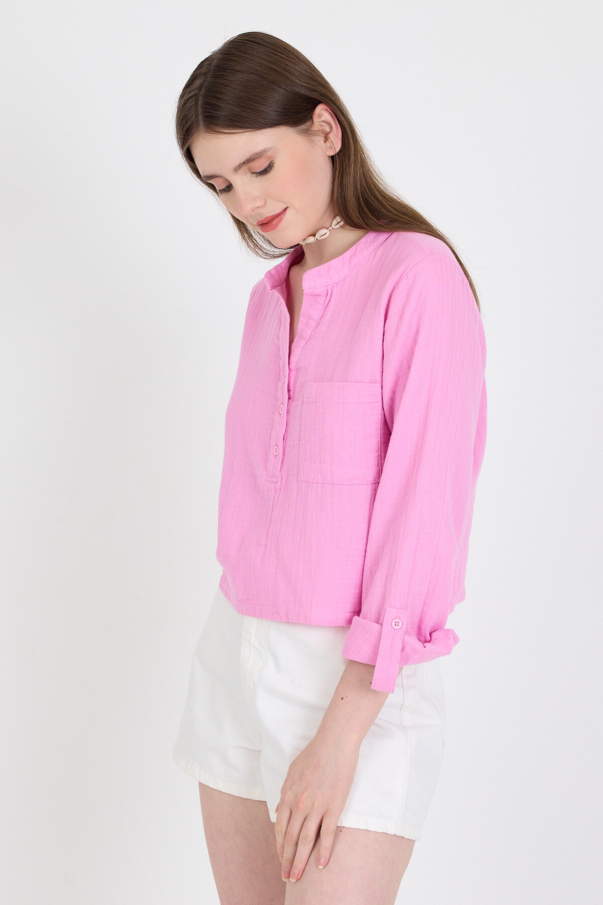 Pembe %100 Pamuk Keten Görünümlü Hakim Yaka Crop Gömlek 4702A - 7