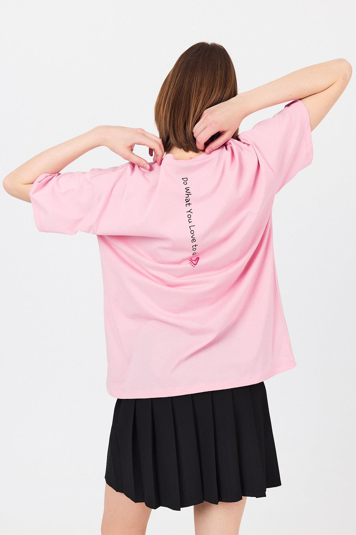 Pembe Arka Yazı Baskılı Kalpli %100 Pamuk Oversize Tişört 2150-33M - 5