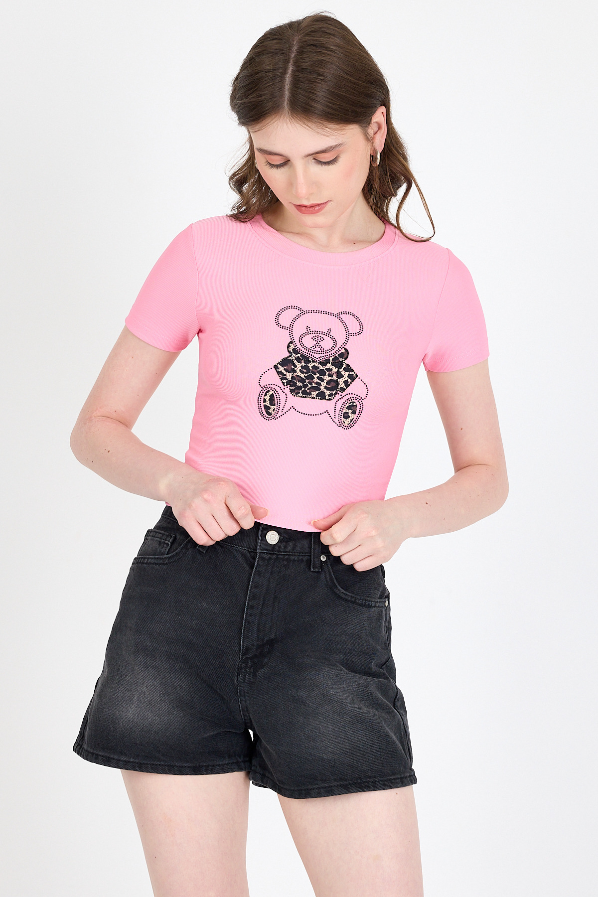 Pembe Ayıcık Baskılı Leopar Detaylı Slim Fit Crop Tişört 0549 - 6