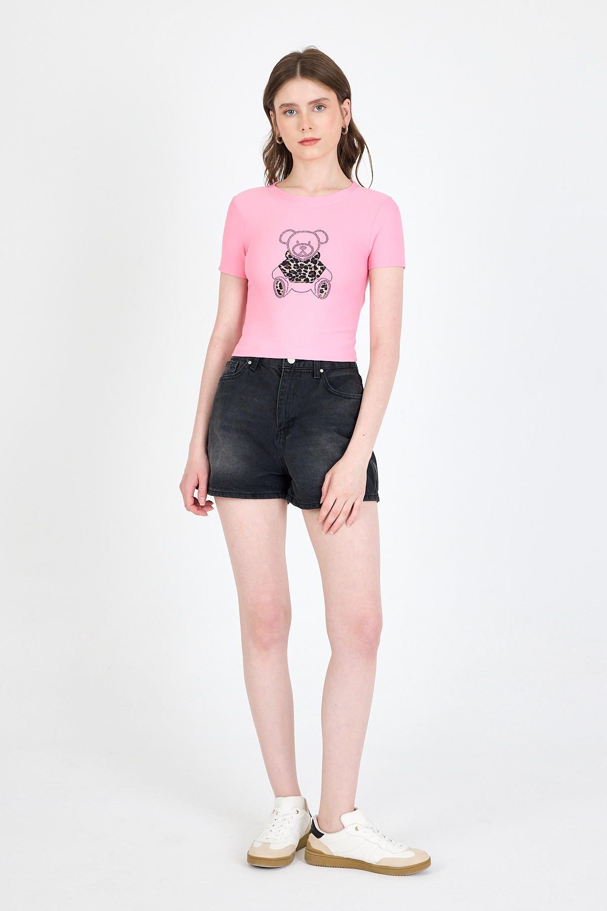 Pembe Ayıcık Baskılı Leopar Detaylı Slim Fit Crop Tişört 0549 - RAYS