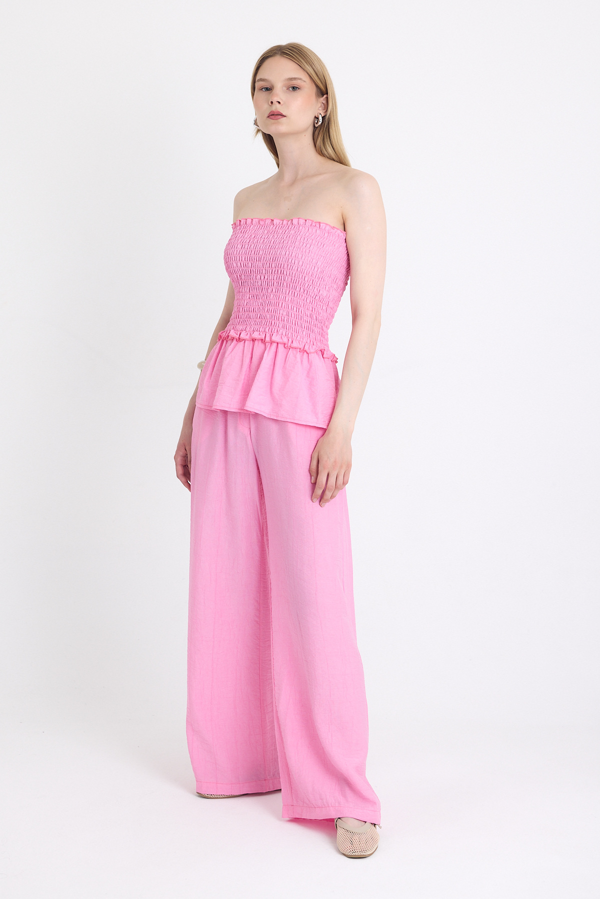 Pembe Büzgülü Straplez Bluz ve Bol Paça Pantolon Takım 5249 - RAYS