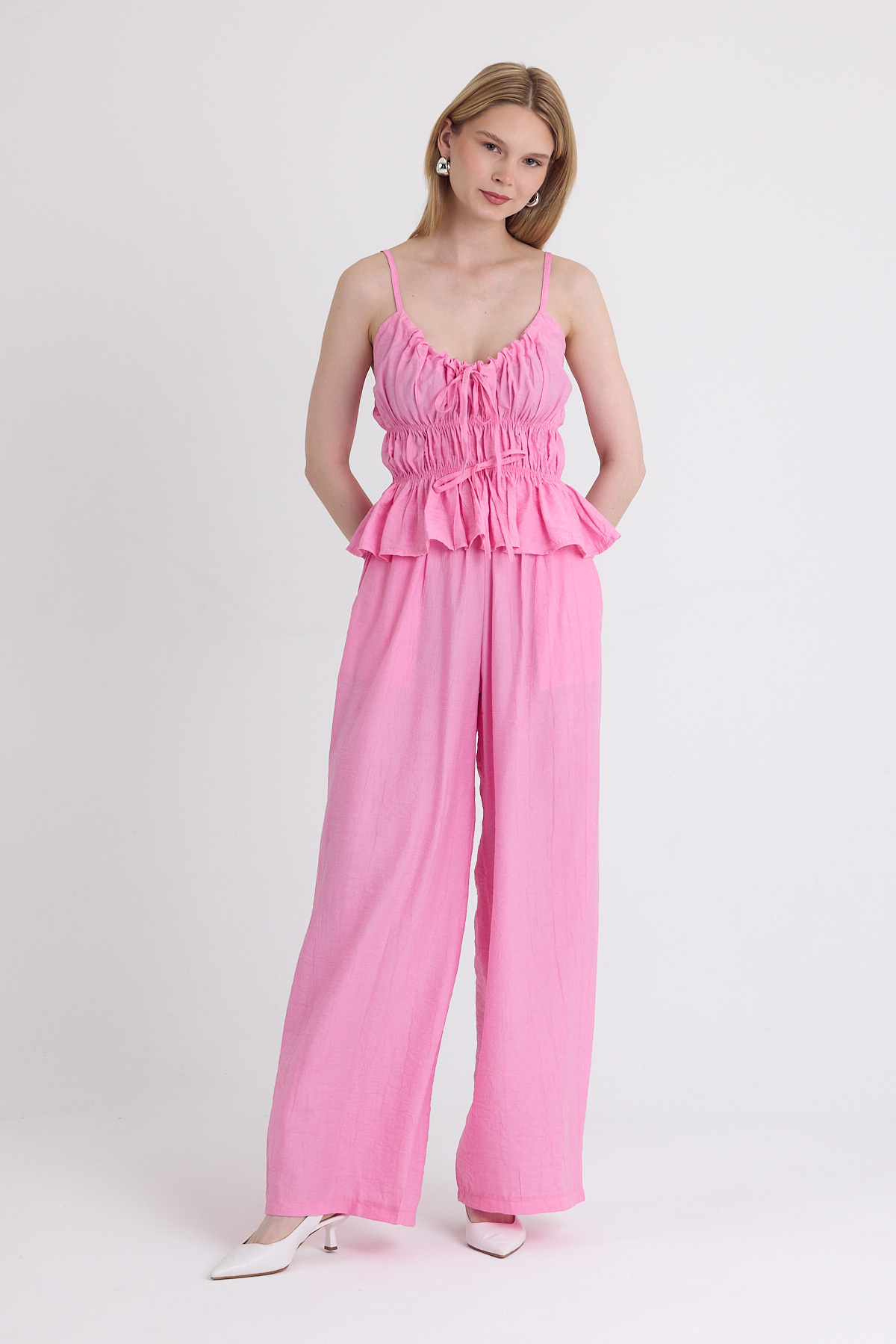 Pembe Fırfırlı Askılı Bluz ve Geniş Paça Pantolon Takımı 5216 - 2