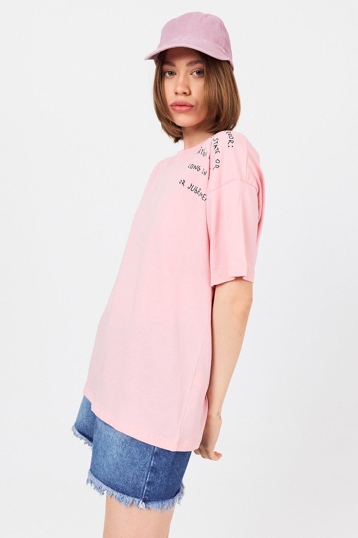 Pembe Göğüs Yazı Baskılı Pamuklu Oversize Tişört 2150-31M - 1
