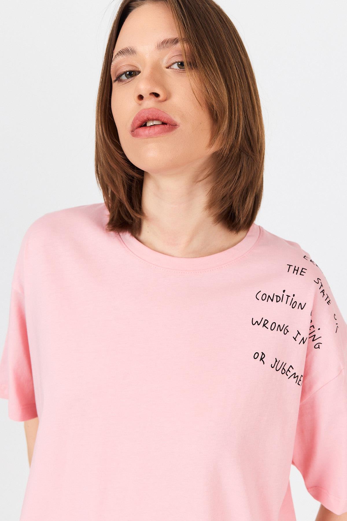 Pembe Göğüs Yazı Baskılı Pamuklu Oversize Tişört 2150-31M - 4