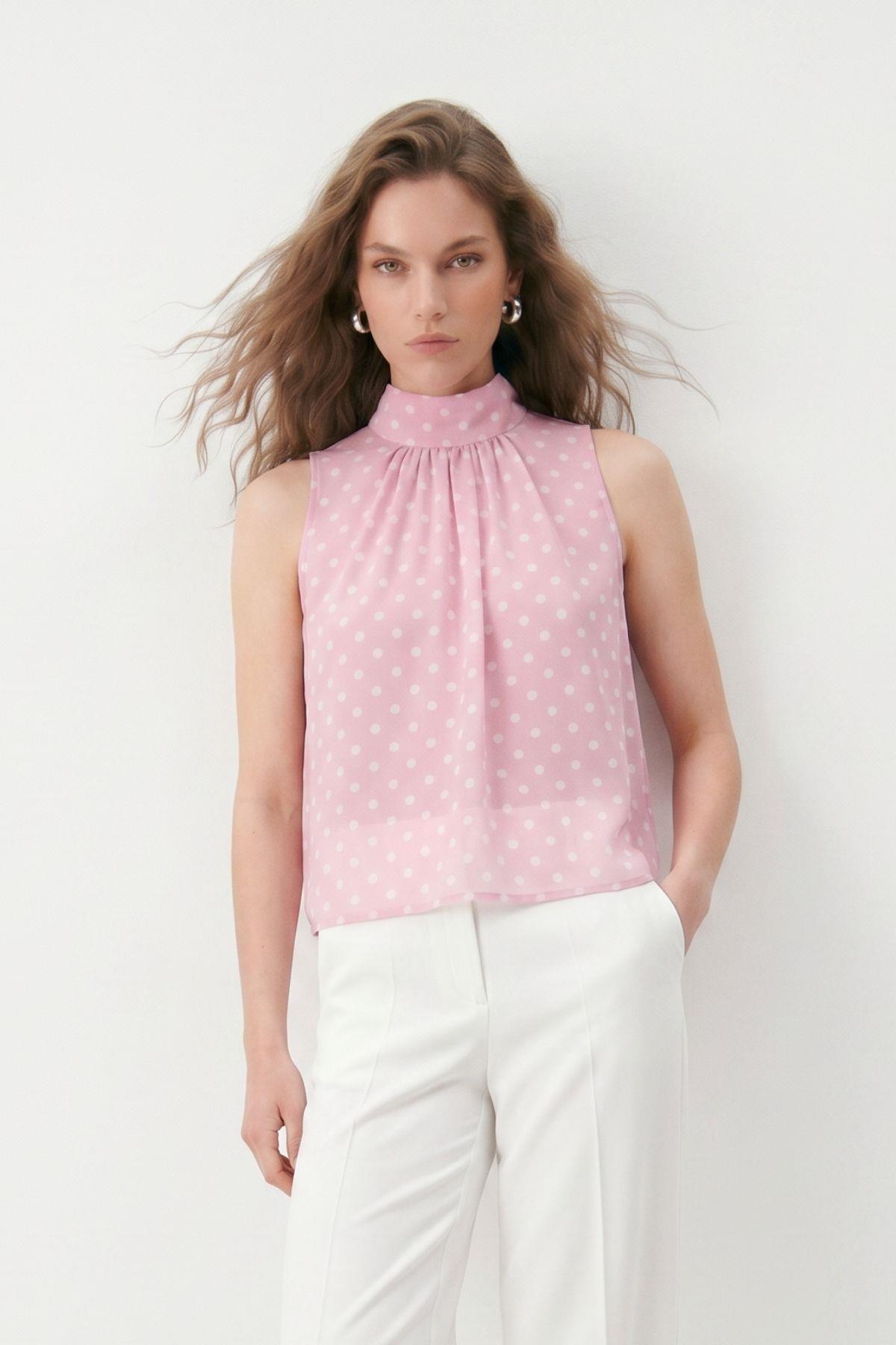 Pembe Halter Yaka Puantiyeli Şifon Bluz 2932 - 1