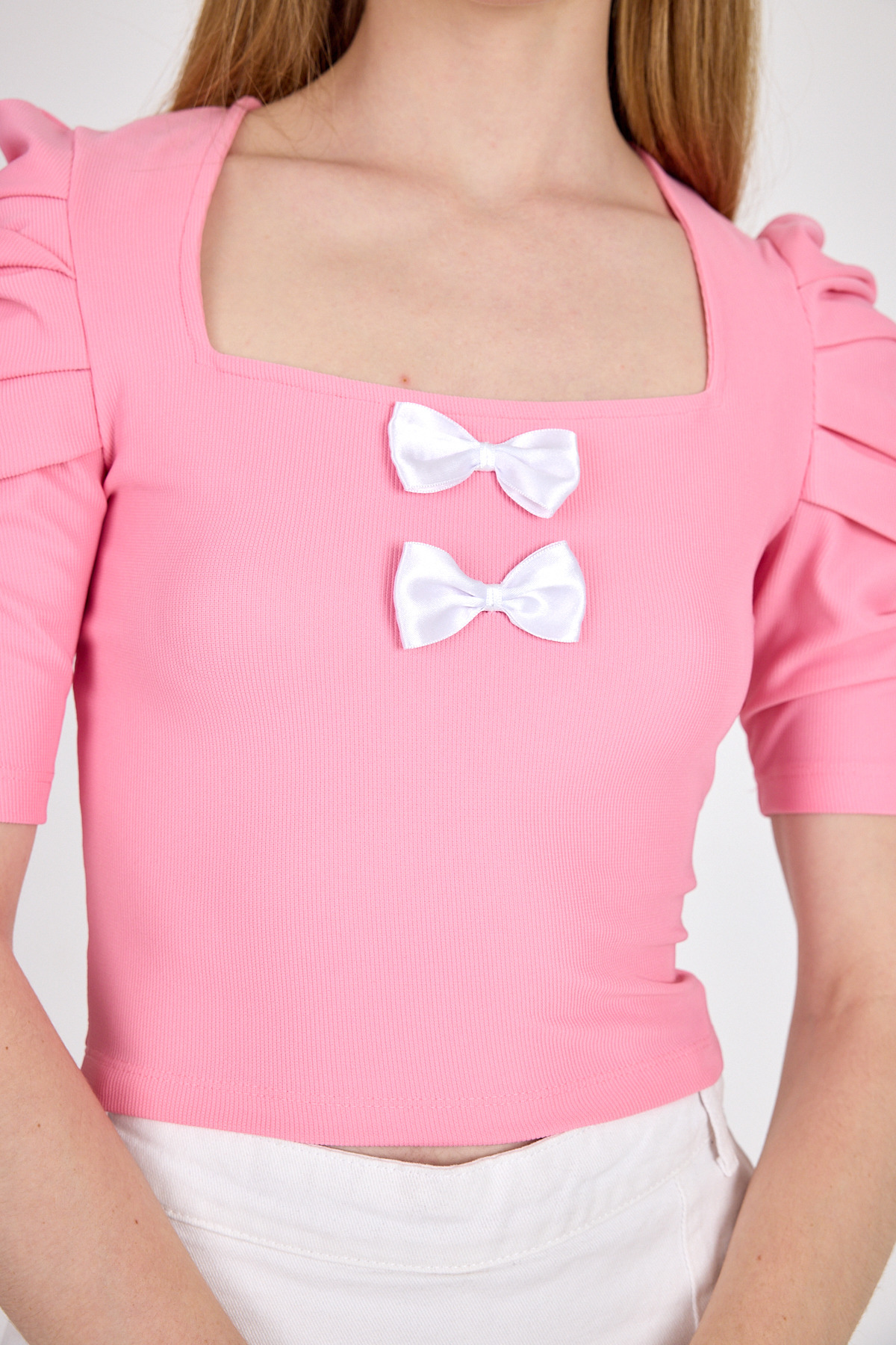 Pembe Kare Yaka Fiyonk Detaylı Crop Bluz 1349 - RAYS